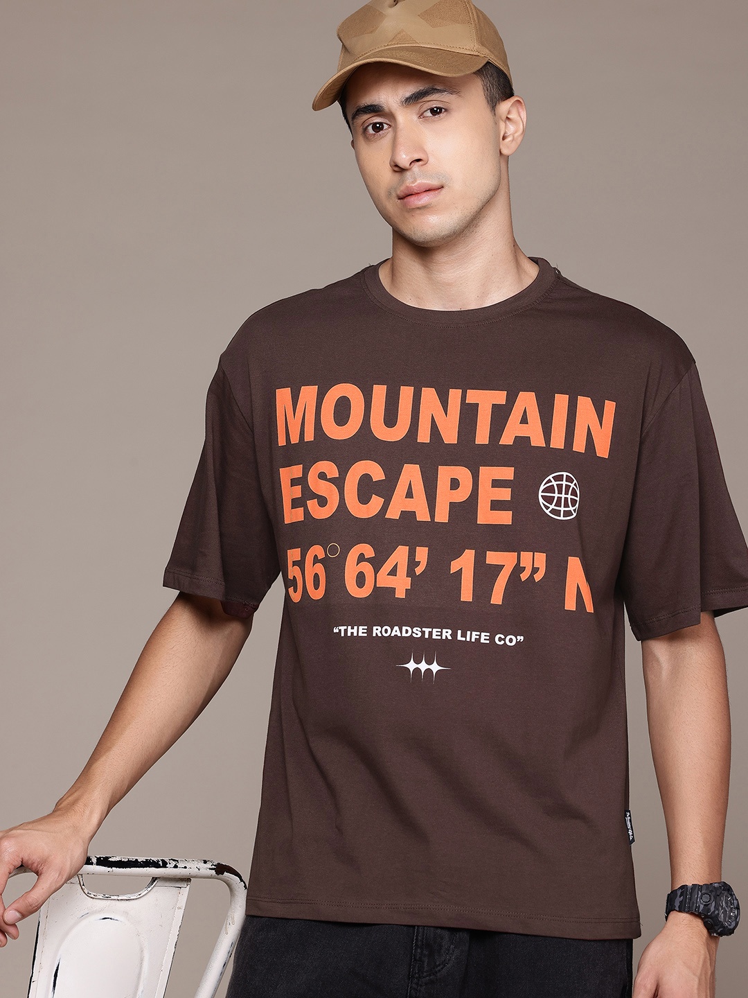 

The Roadster Lifestyle Co. Men Printed Relaxed Fit Pure Cotton T-shirt, Brown
