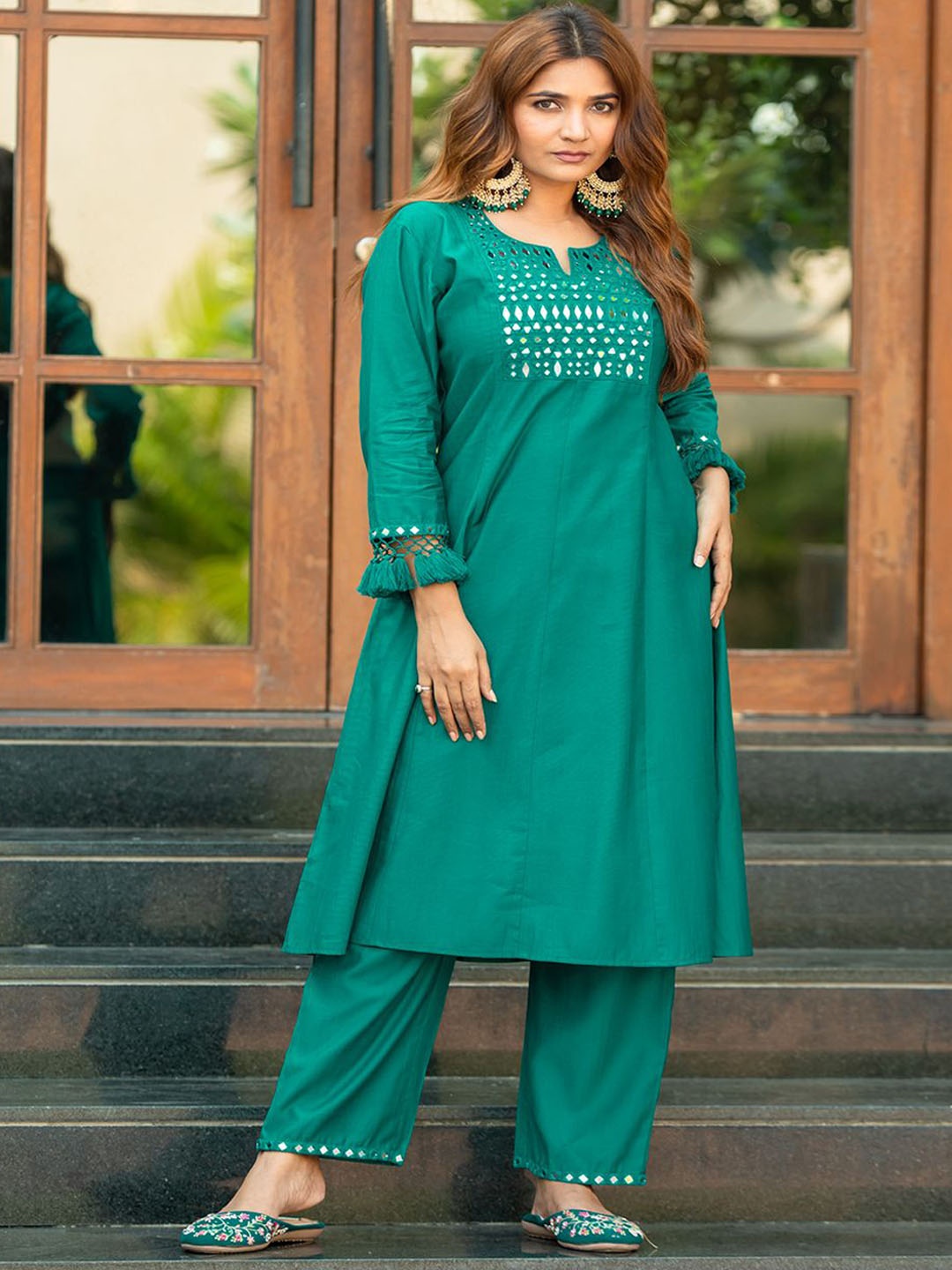

PIRRA DESIGNS Women Embroidered Regular Mirror Work Kurta with Trousers, Green