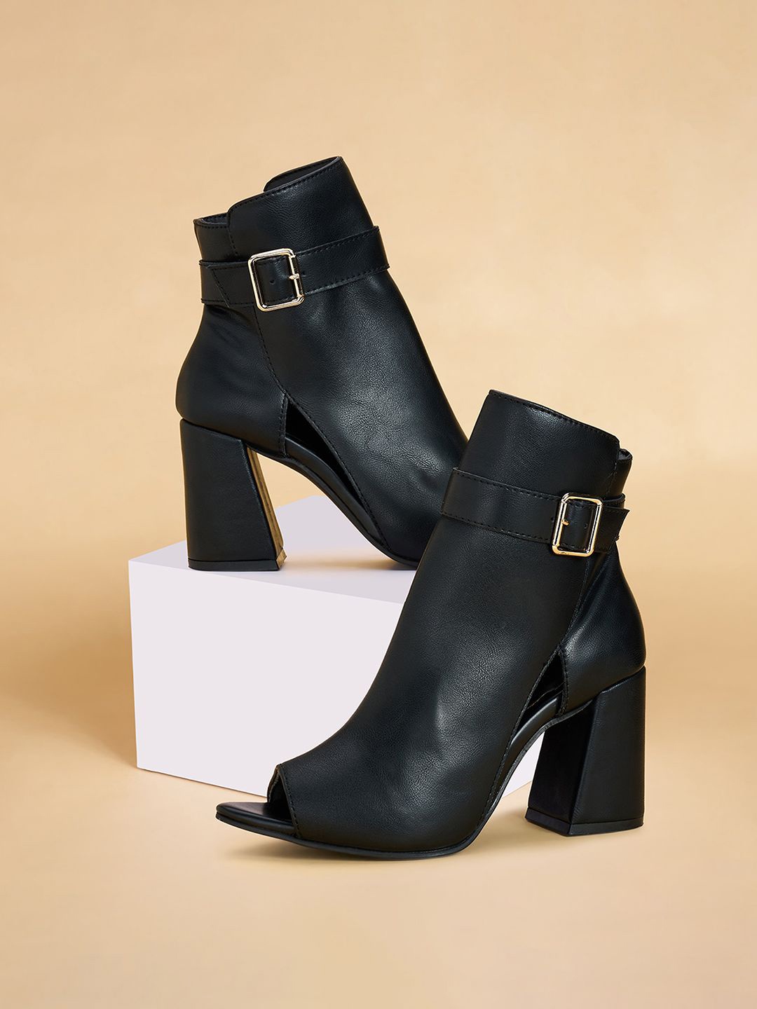 

Forever Glam by Pantaloons Women Block Mules, Black
