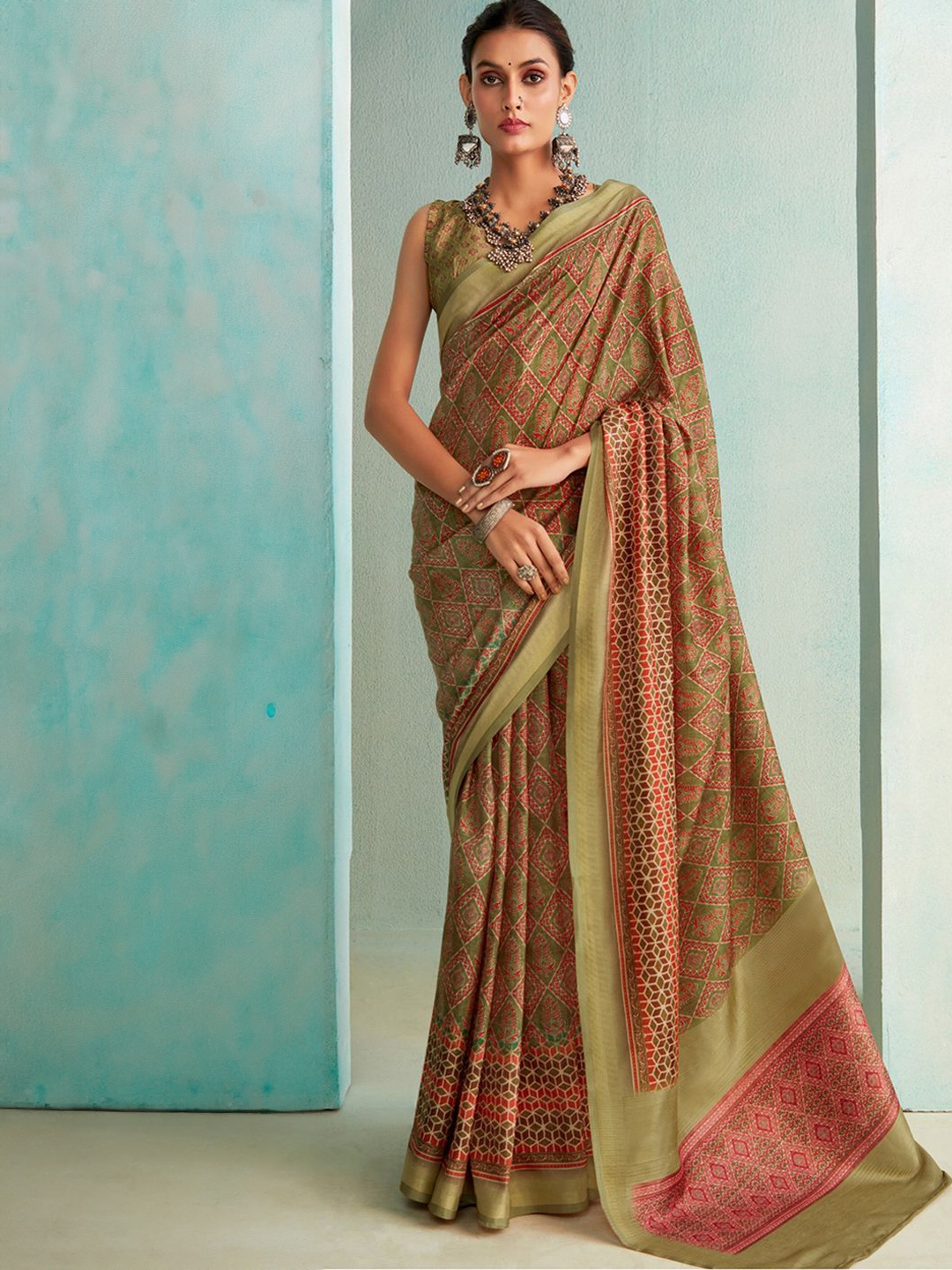 

Satrani Woven Design Zari Pure Silk Banarasi Saree, Brown