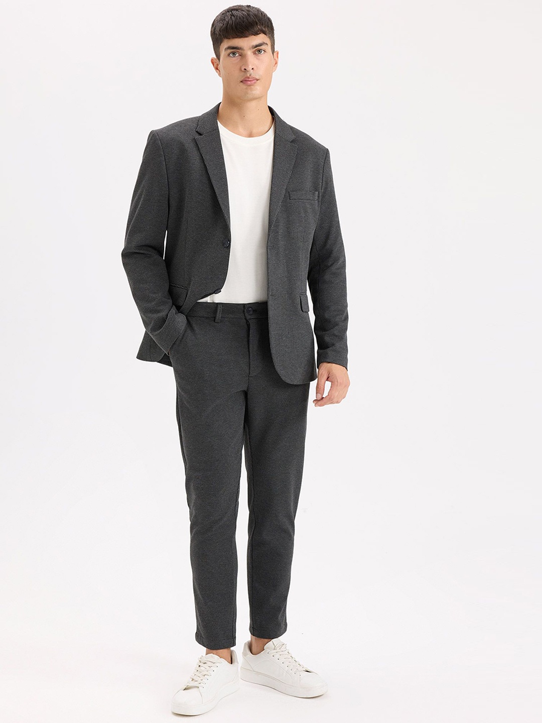 

DeFacto Men Mid-Rise Trousers, Na
