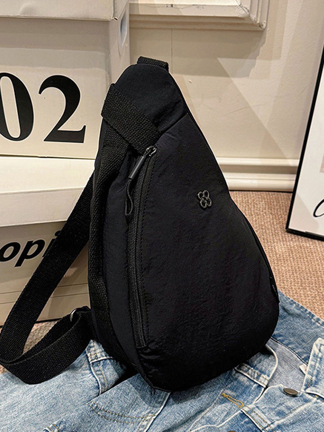 

StyleCast Black Solid Stylish Crossbody Bag