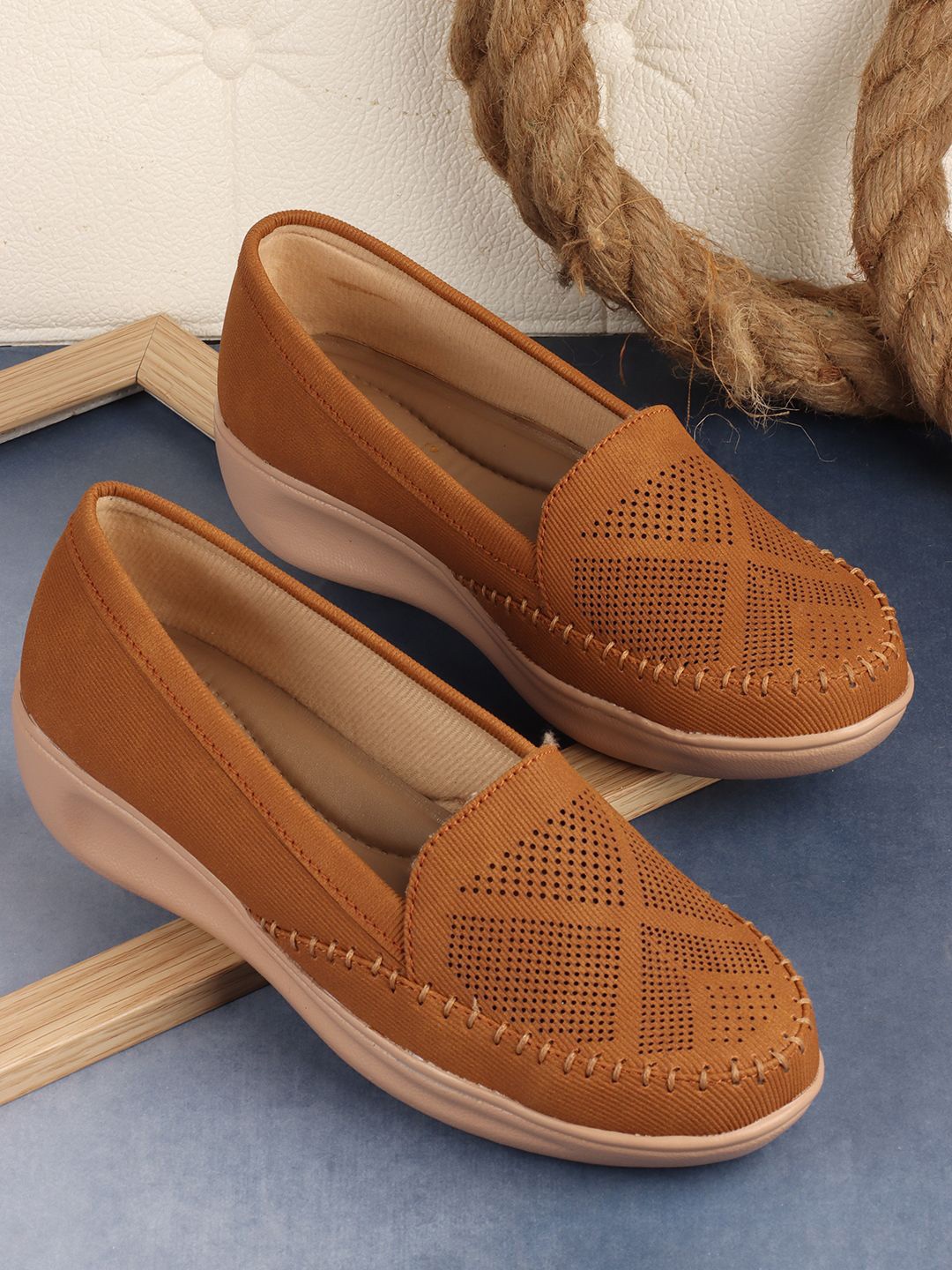 

DressBerry Women Loafers, Tan