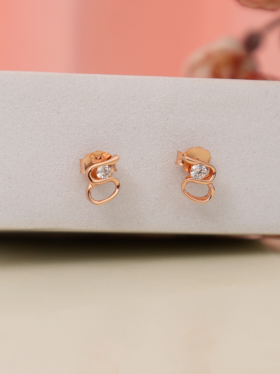

DIAVO Contemporary Studs Earrings, Rose gold