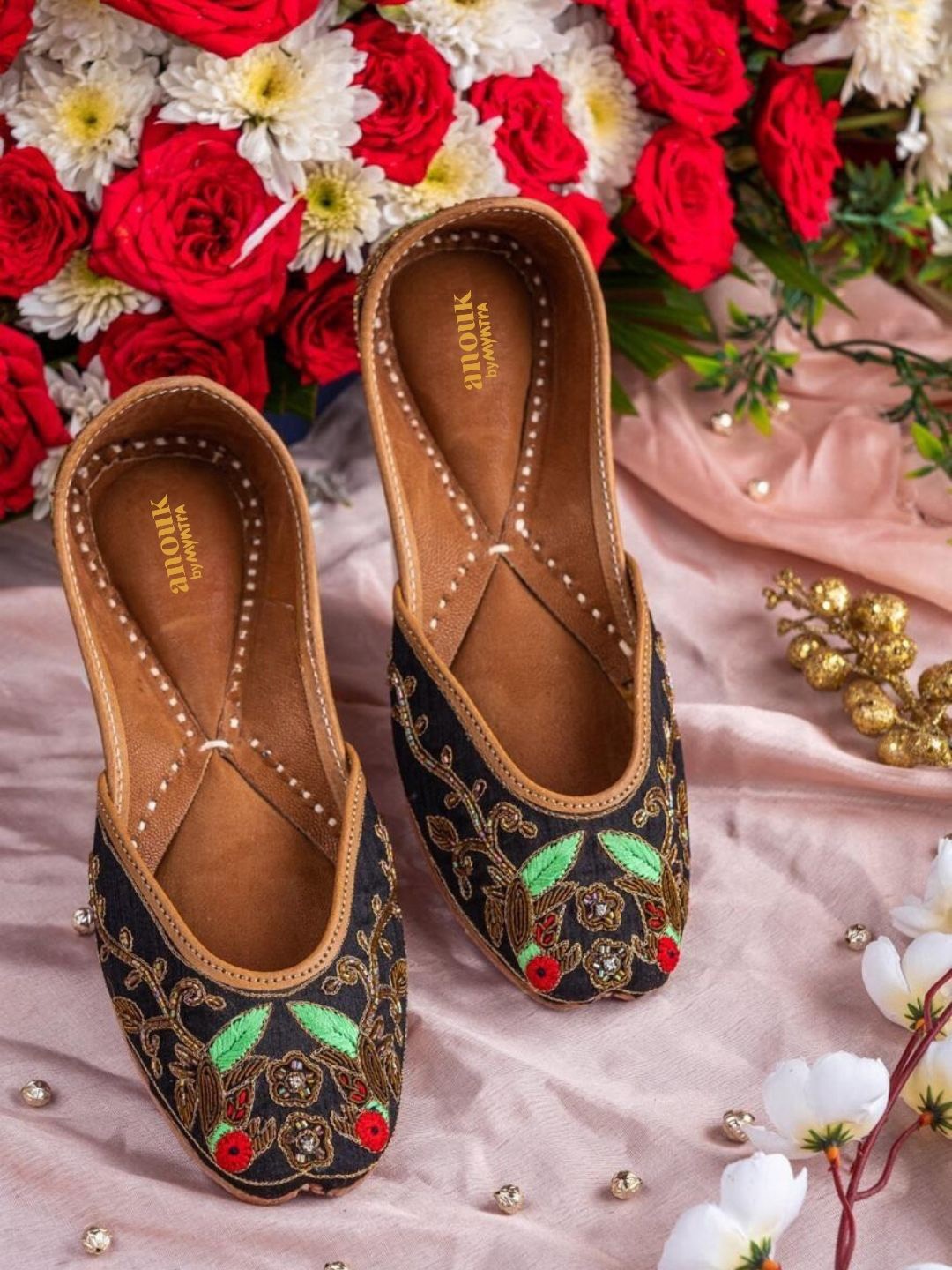 

Anouk Women Ethnic Mojaris with Embroidered Flats, Black
