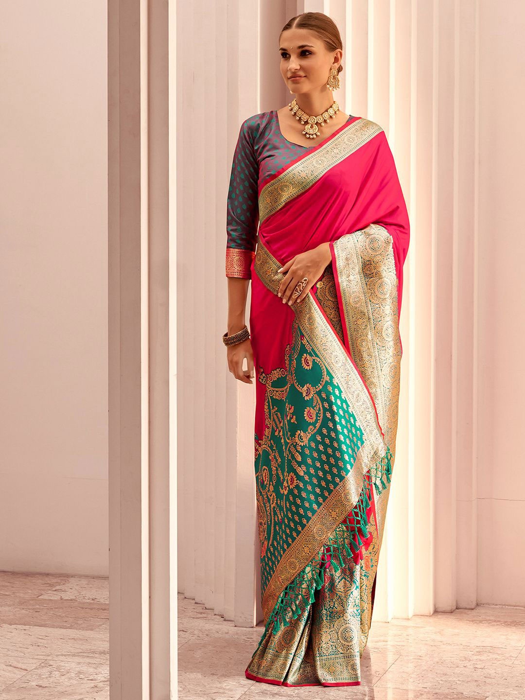 

Satrani Woven Design Zari Pure Silk Banarasi Saree, Pink
