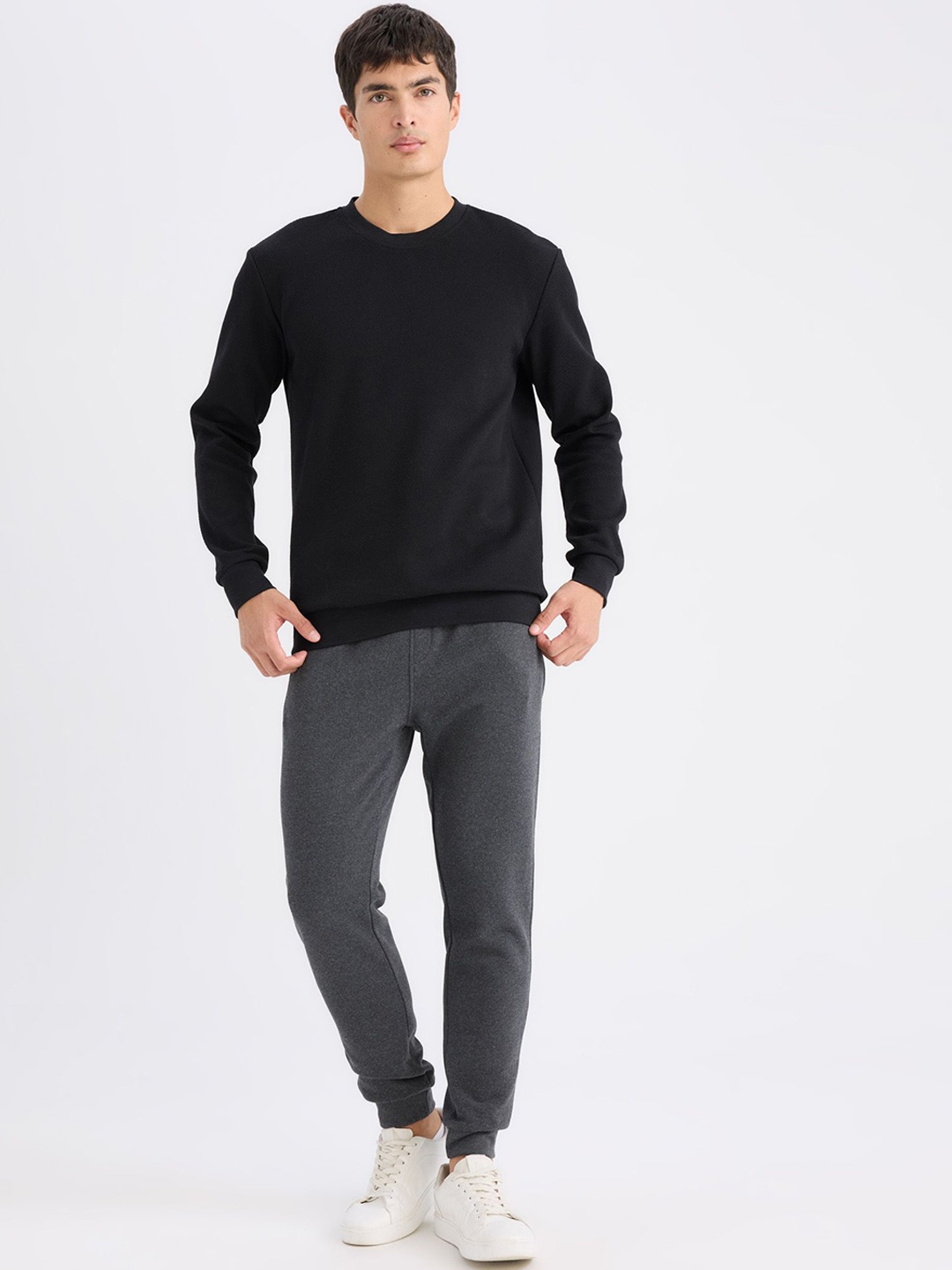 

DeFacto Men Mid-Rise Regular Fit Joggers Trousers, Grey