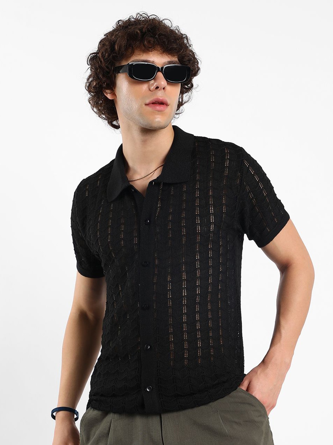 

Campus Sutra Men Comfort Spread Collar Textured Casual Shirt, Black