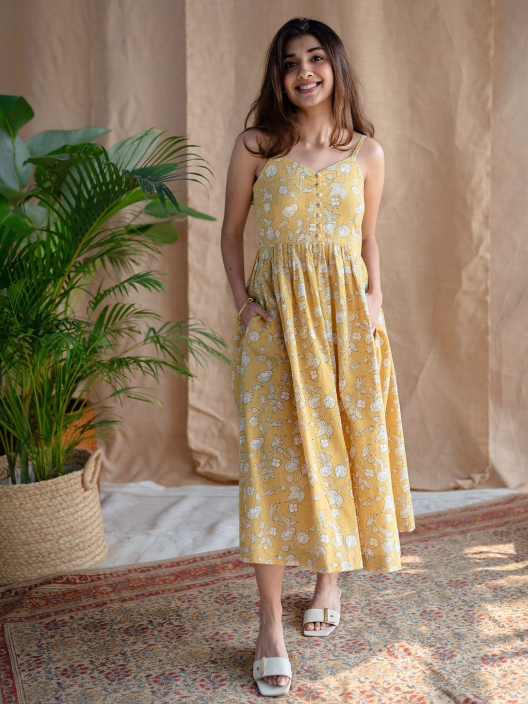 

THE INDIAN ETHNIC CO Floral Print A-Line Midi Dress, Yellow