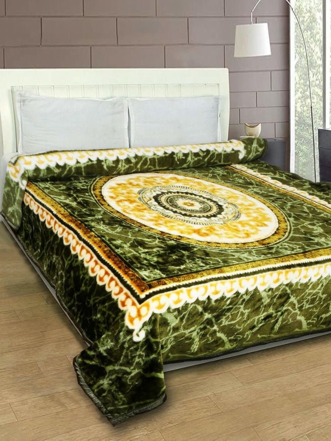 

MAGICAL Green & Yellow Ethnic Motifs Mink 400 GSM Double Bed Blanket
