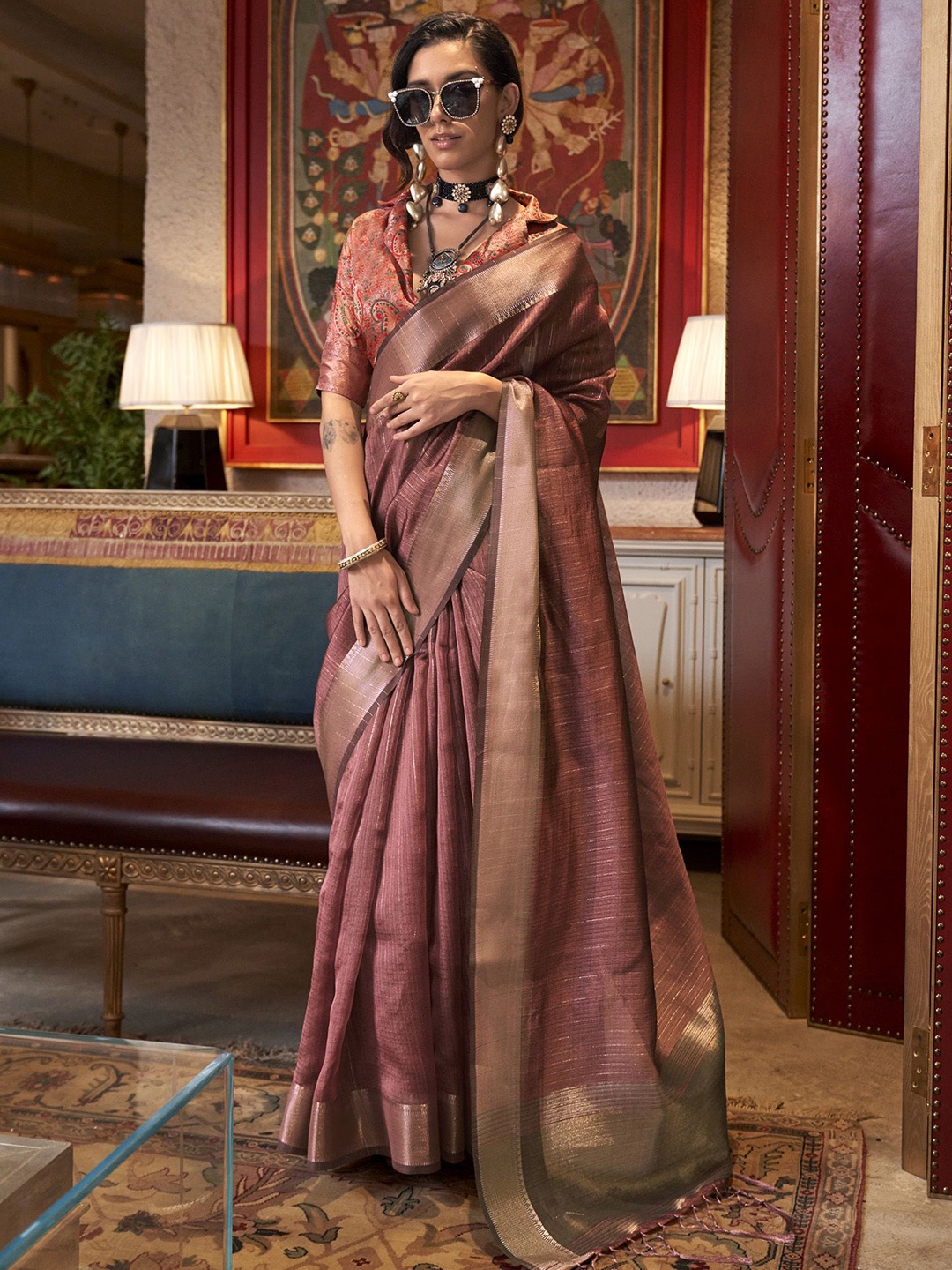 

elora Zari Pure Chiffon Saree, Red