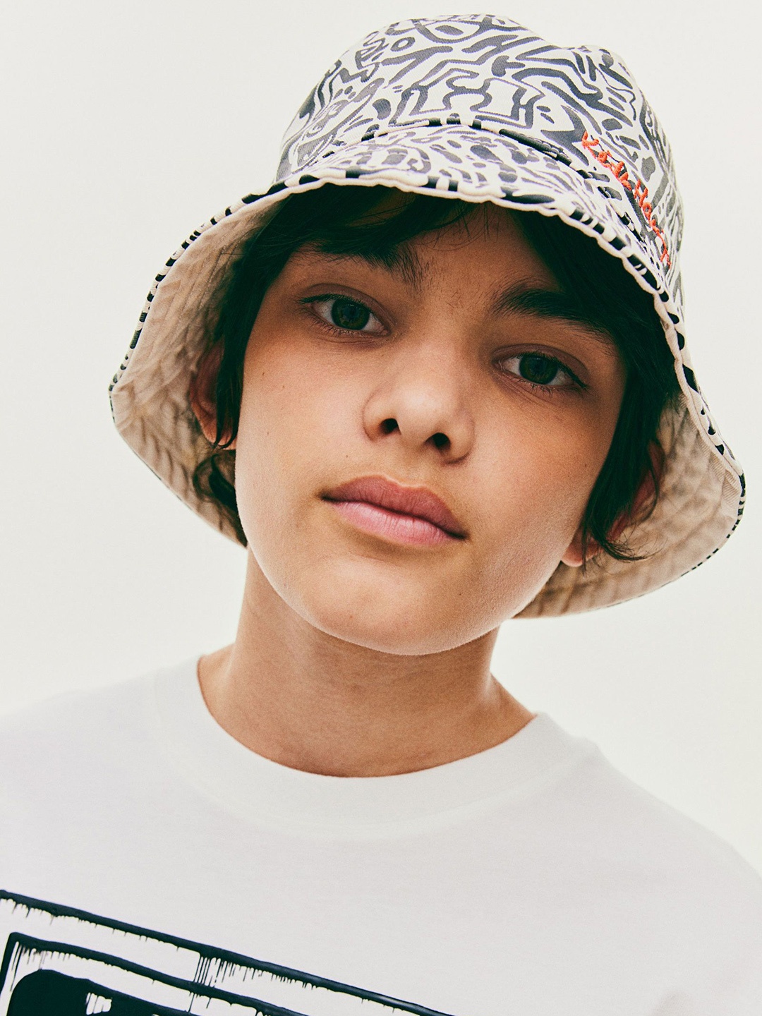 

H&M Boys Self Design Printed Twill Pure Cotton Bucket Hat, White