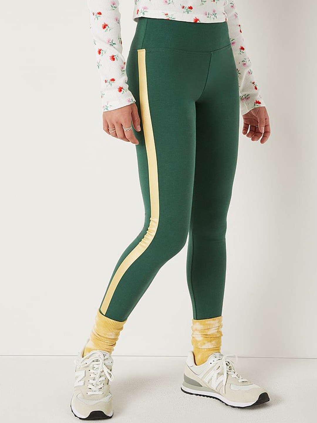 

Victoria's Secret Women PINK Ankle Length Gym Tights, Green