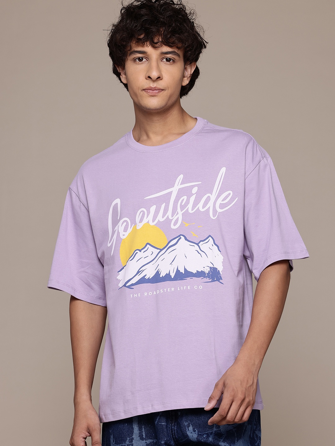 

The Roadster Lifestyle Co. Men Printed Relaxed Fit Pure Cotton T-shirt, Lavender