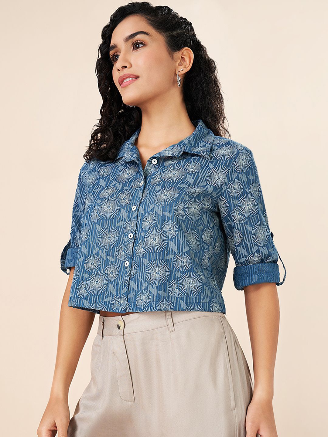

AKKRITI BY PANTALOONS Women Floral Print Roll-Up Sleeves Cotton Shirt Style Top, Blue
