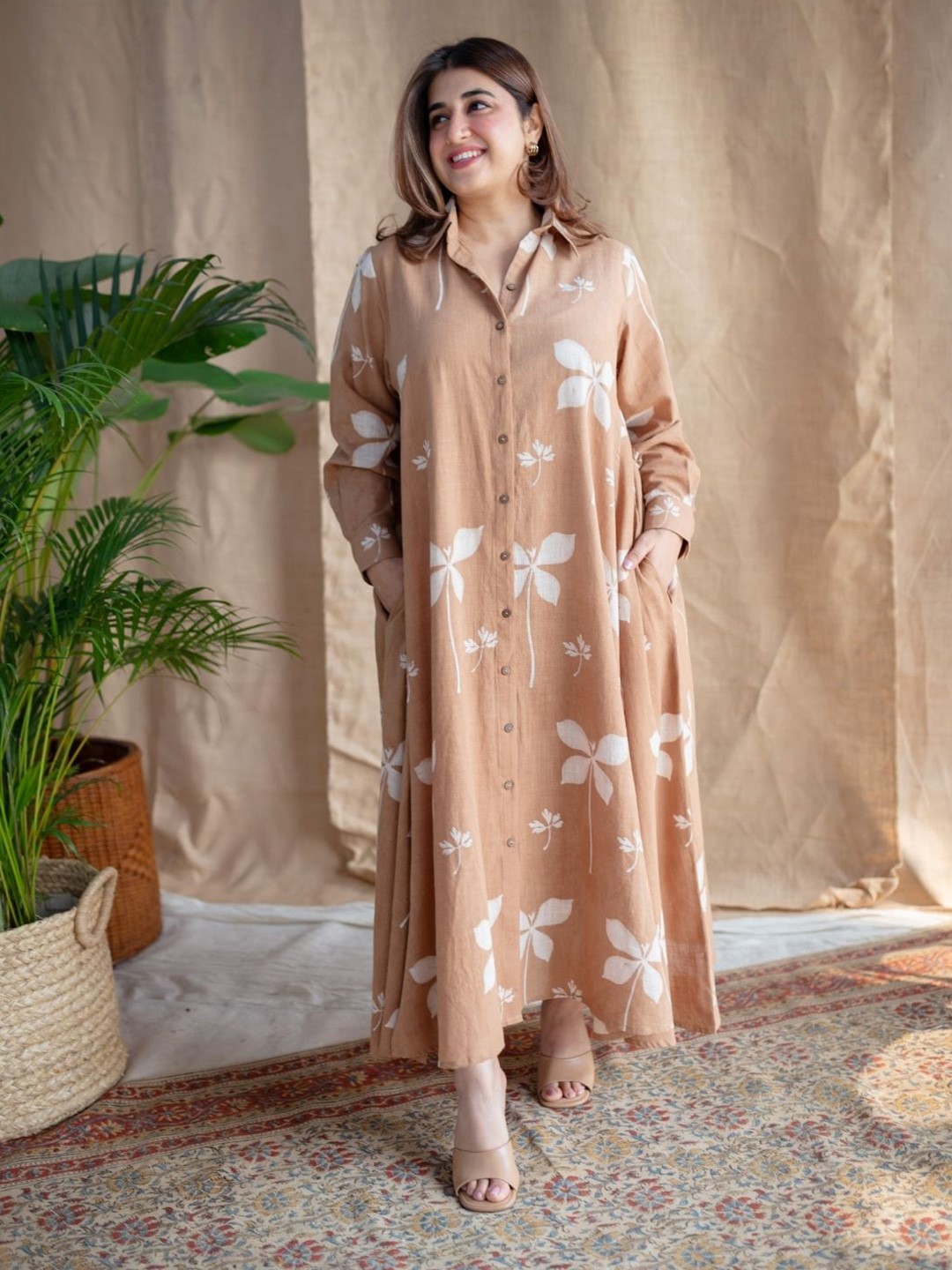 

THE INDIAN ETHNIC CO Floral Print A-Line Maxi Dress, Brown