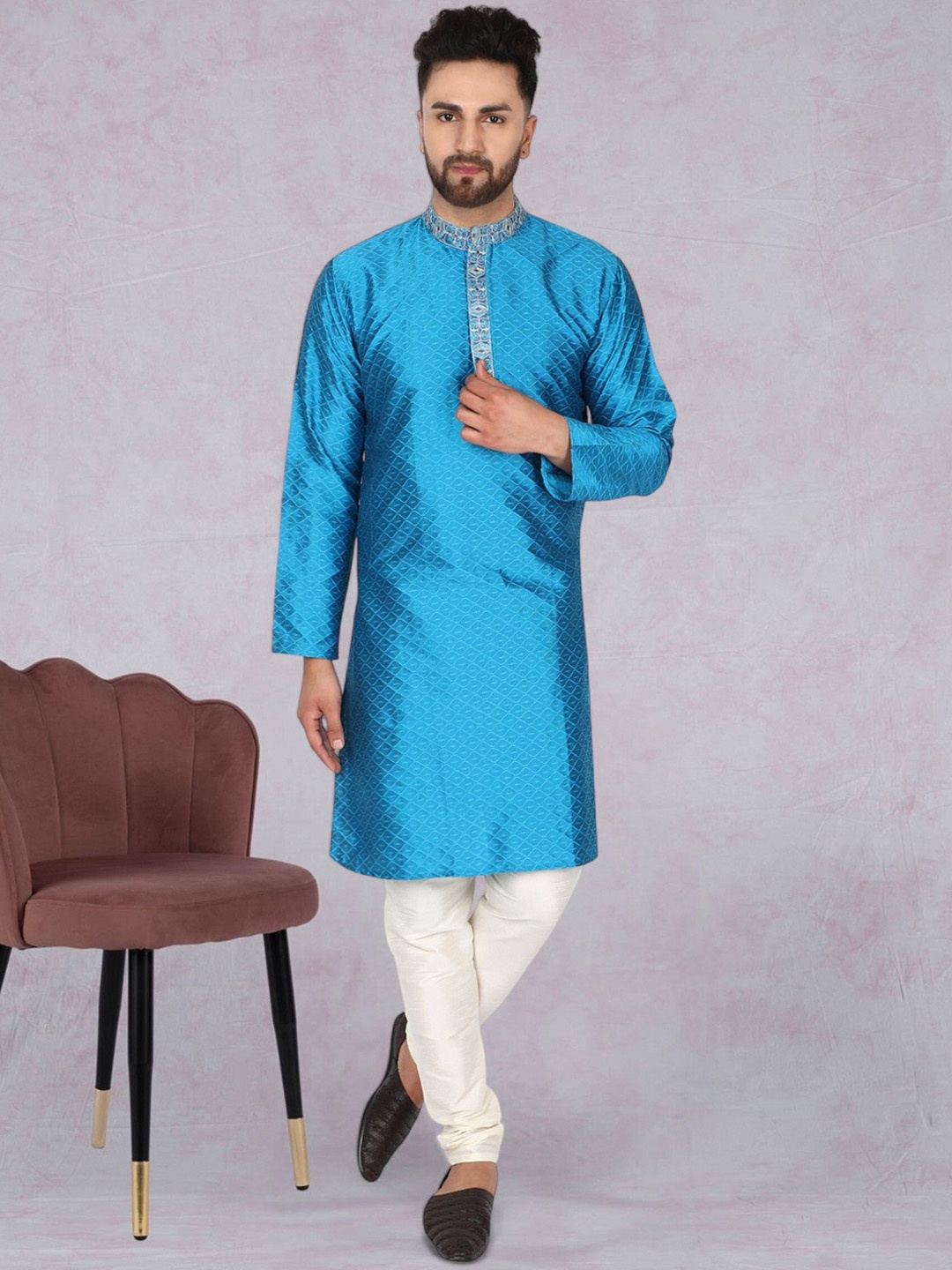 

SKAVIJ Men Ethnic Motifs Regular Thread Work Kurta with Churidar & With Dupatta, Turquoise blue