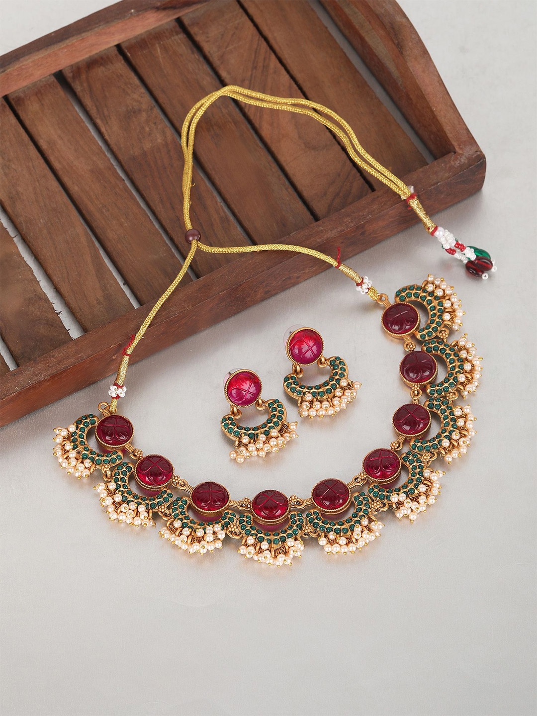

Anouk Gold-Plated Stone-studded & Beaded Jewellery Set