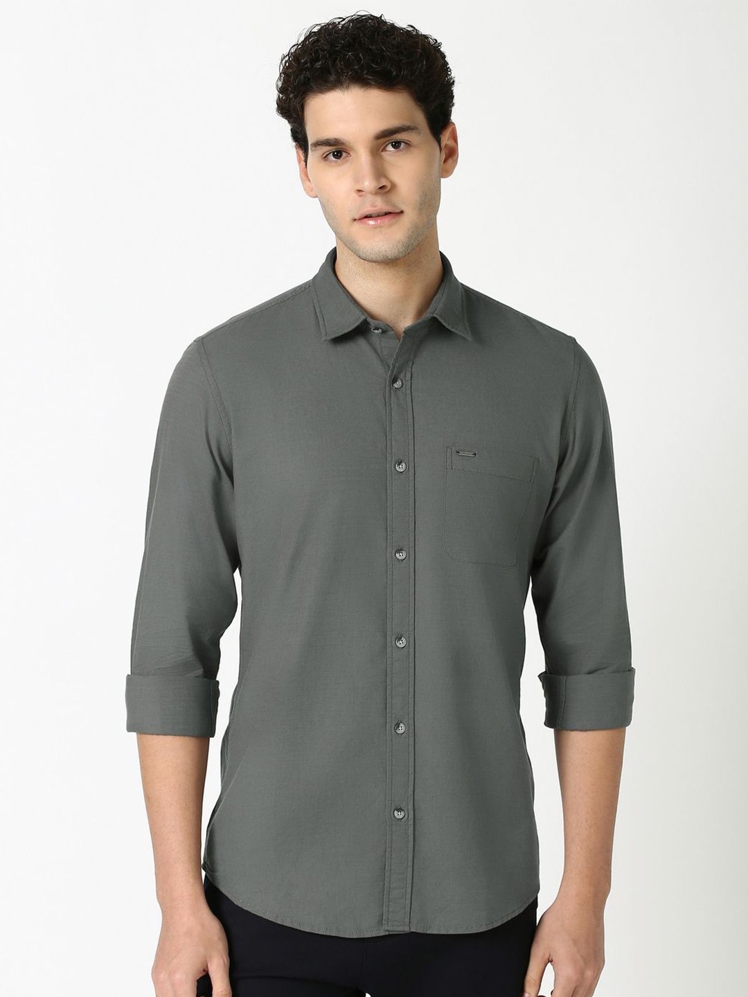 

Peter England Casuals Men Spread Collar Solid Cotton Slim Fit Casual Shirt, Grey