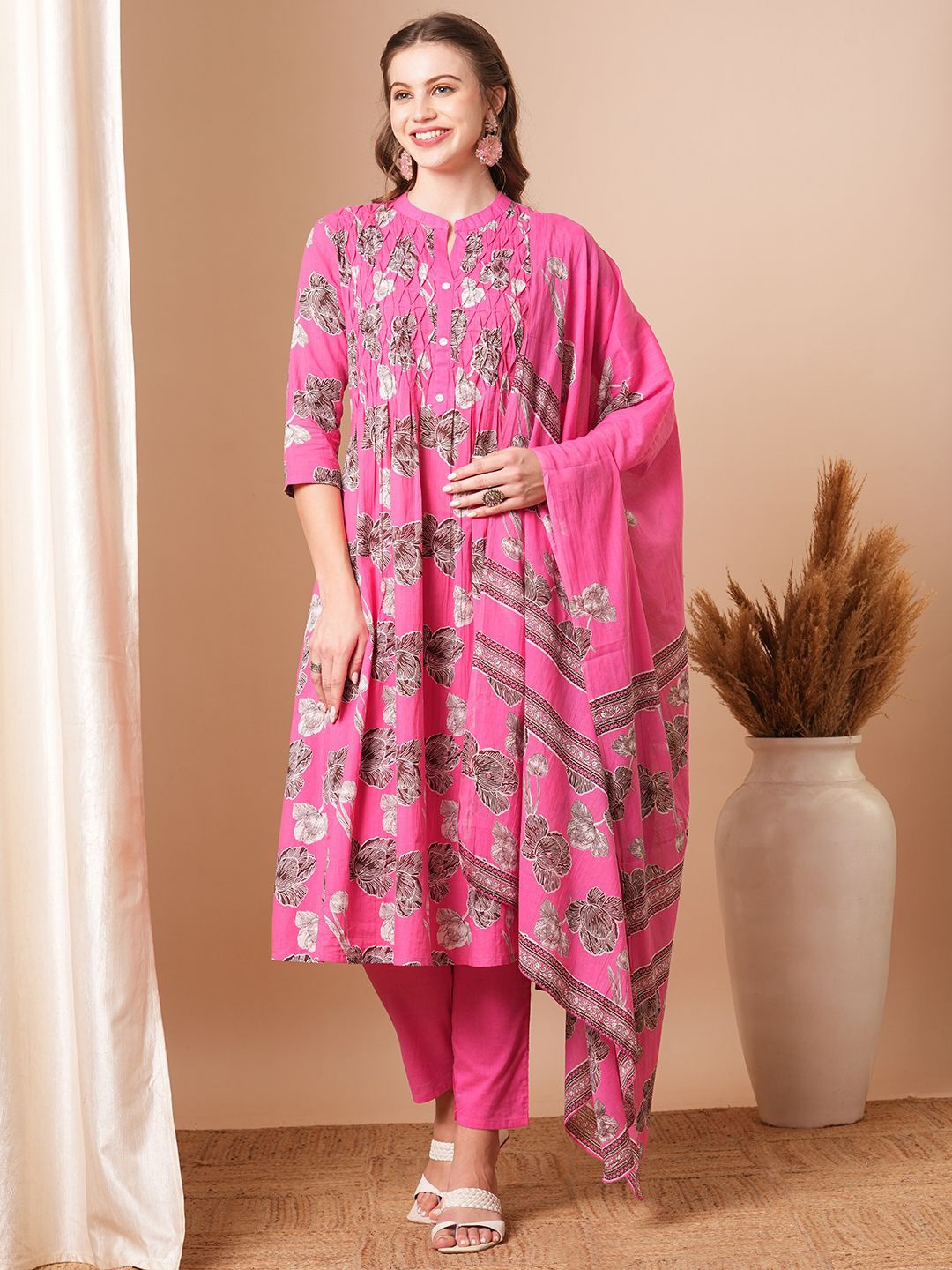 

FASHOR Women Floral Printed Pleated Pure Cotton Kurta with Trousers & With Dupatta, Pink