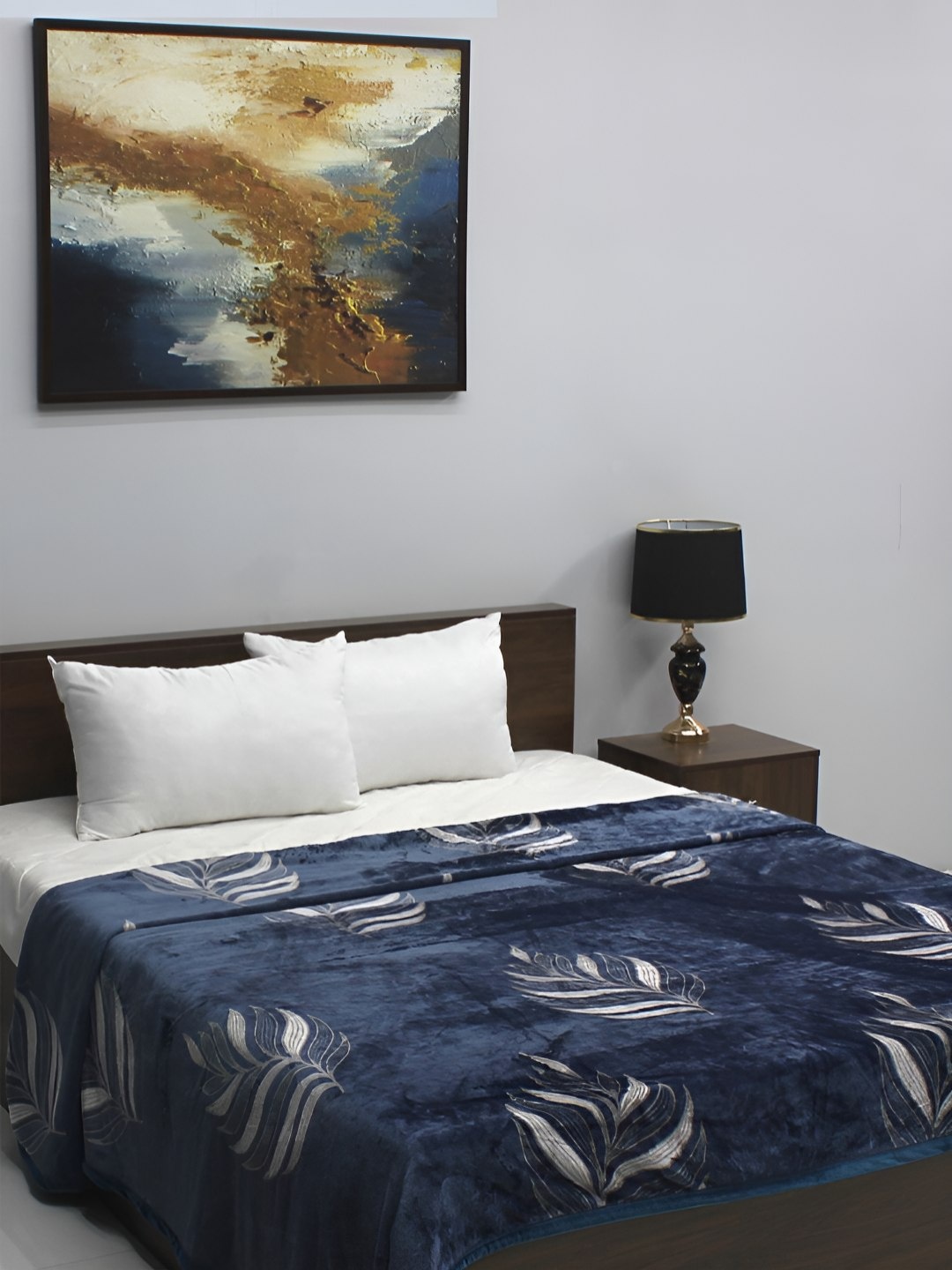 

Steve & Anderson Blue & White Floral Printed Mild Winter 350 GSM Double Bed Blanket