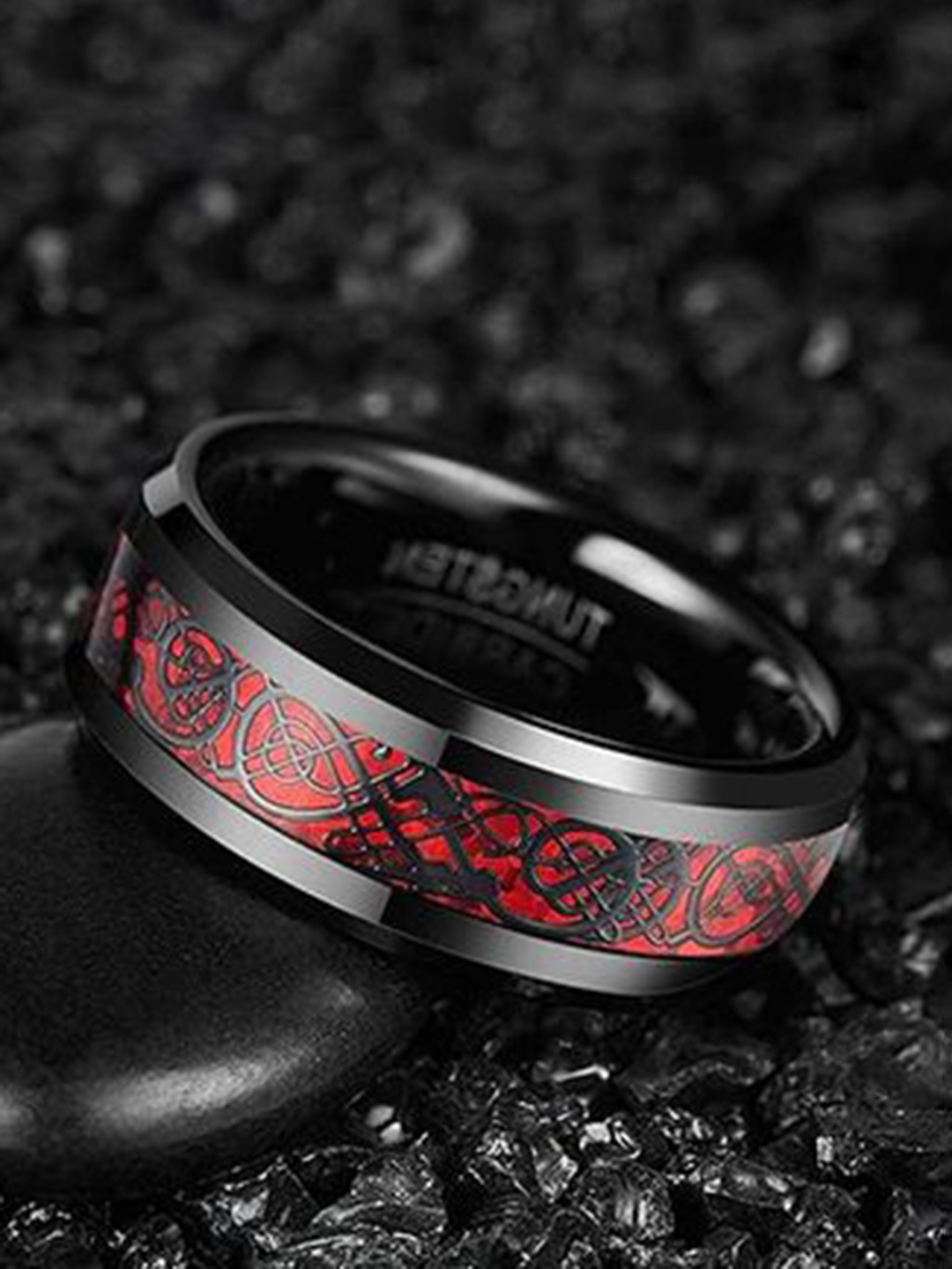 

Lila Unisex Dragon Shaped Thumb Finger Ring, Black