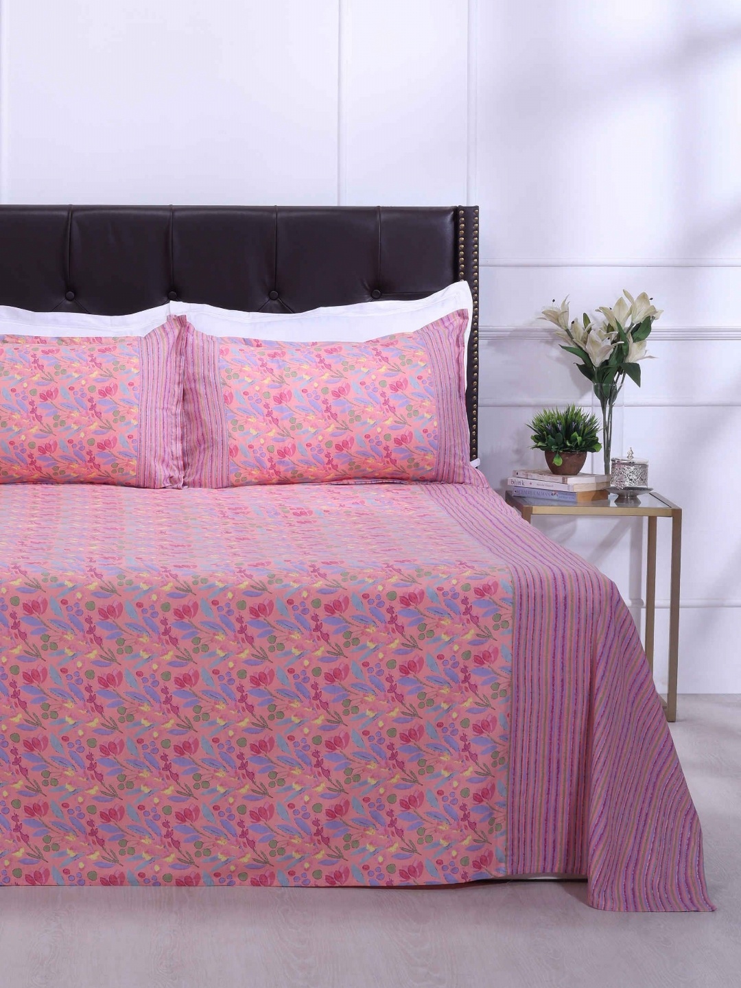 

SHAHENAZ Pink & Blue Floral 120 TC Queen Bedsheet with 2 Pillow Covers
