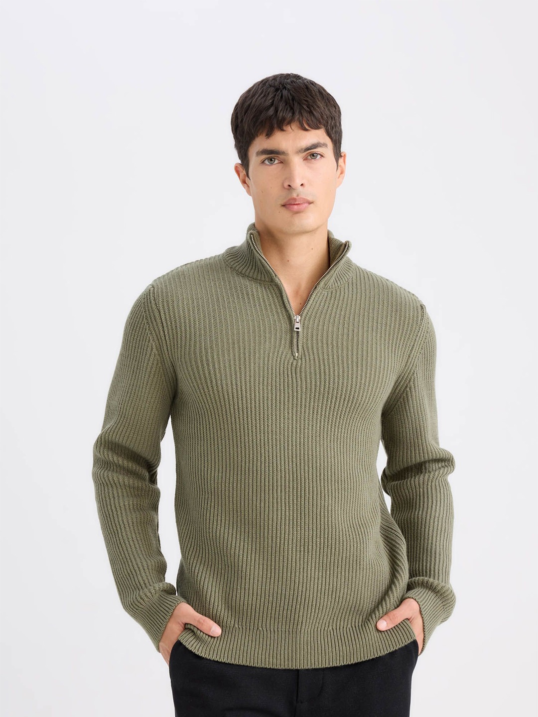 

DeFacto Men Ribbed Mock Collar Pullover, Green