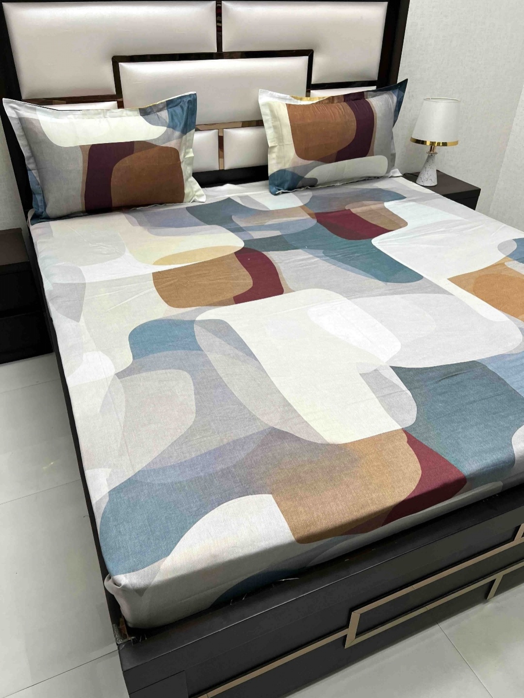 

Pure Decor Majestic Beige Abstract Pure Cotton 260 TC King Bedsheet Set-2.74mx2.77m