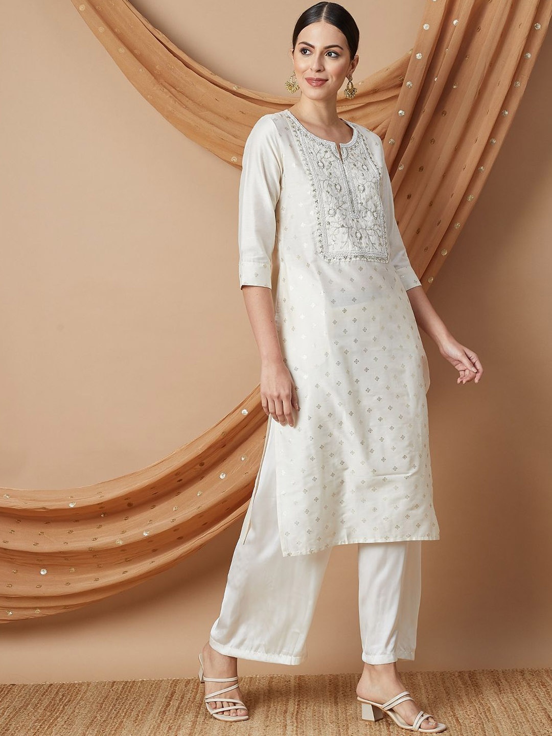 

Melange by Lifestyle Women Geometric Embroidered Extended Sleeves Kurta, Off white