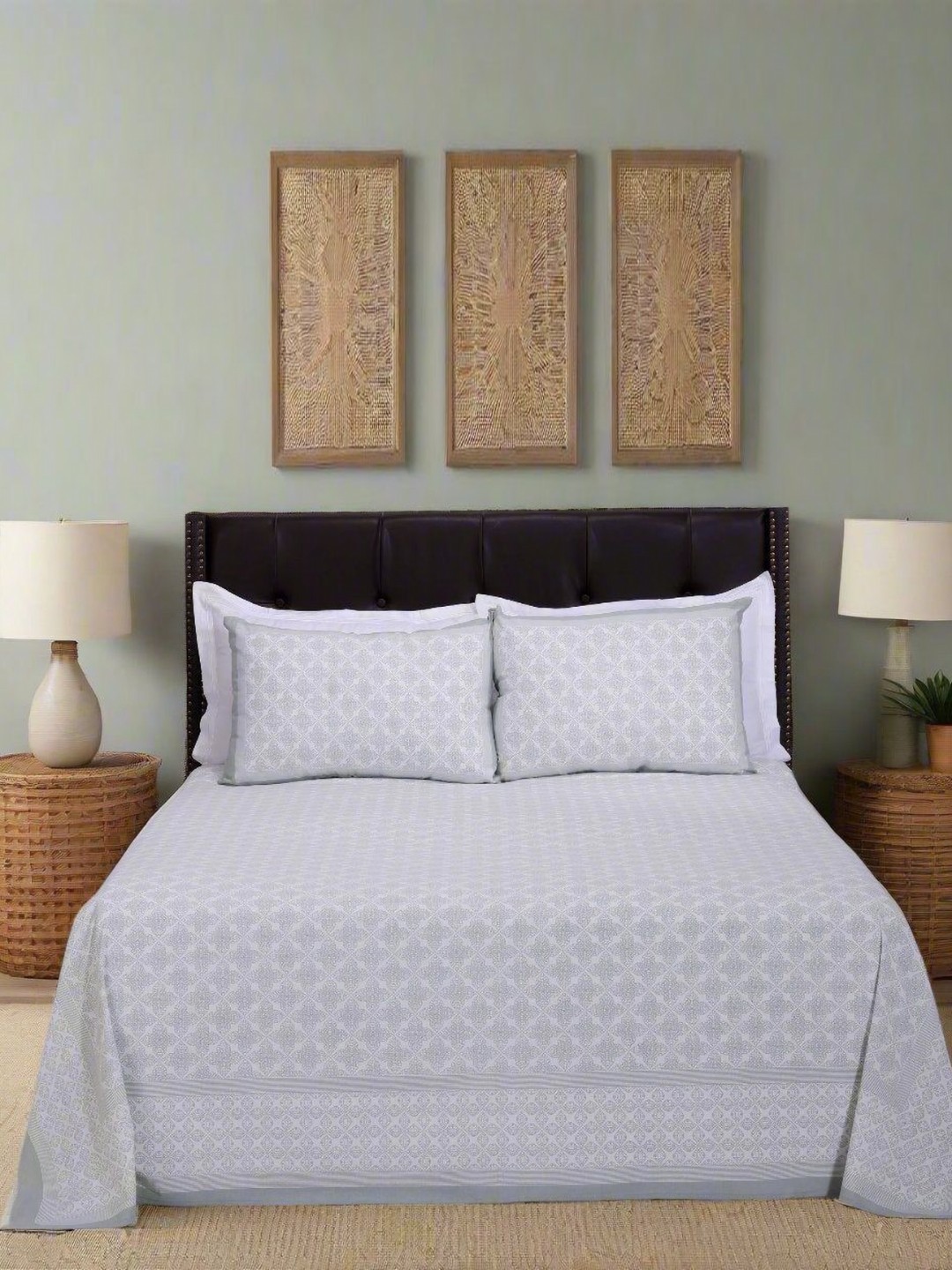 

SHAHENAZ Grey & White Floral Cotton 120 TC Queen Bedsheet Set-2.7 m X 2.25 m