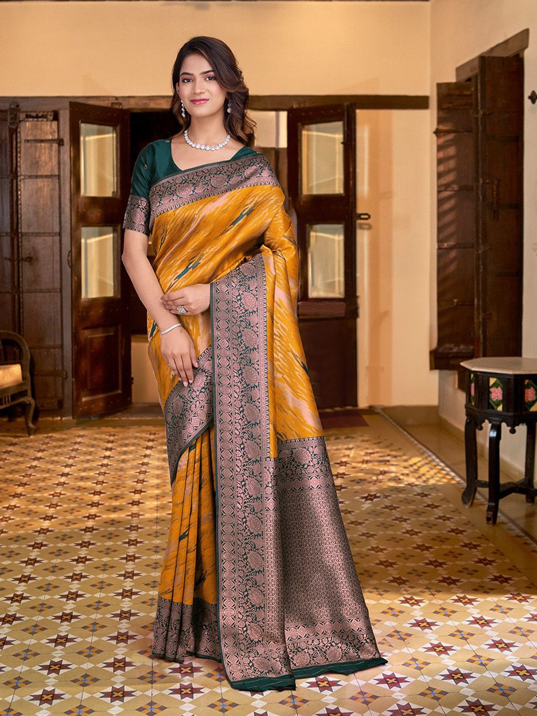 

STYLEELITE Woven Design Zari Pure Silk Saree, Mustard