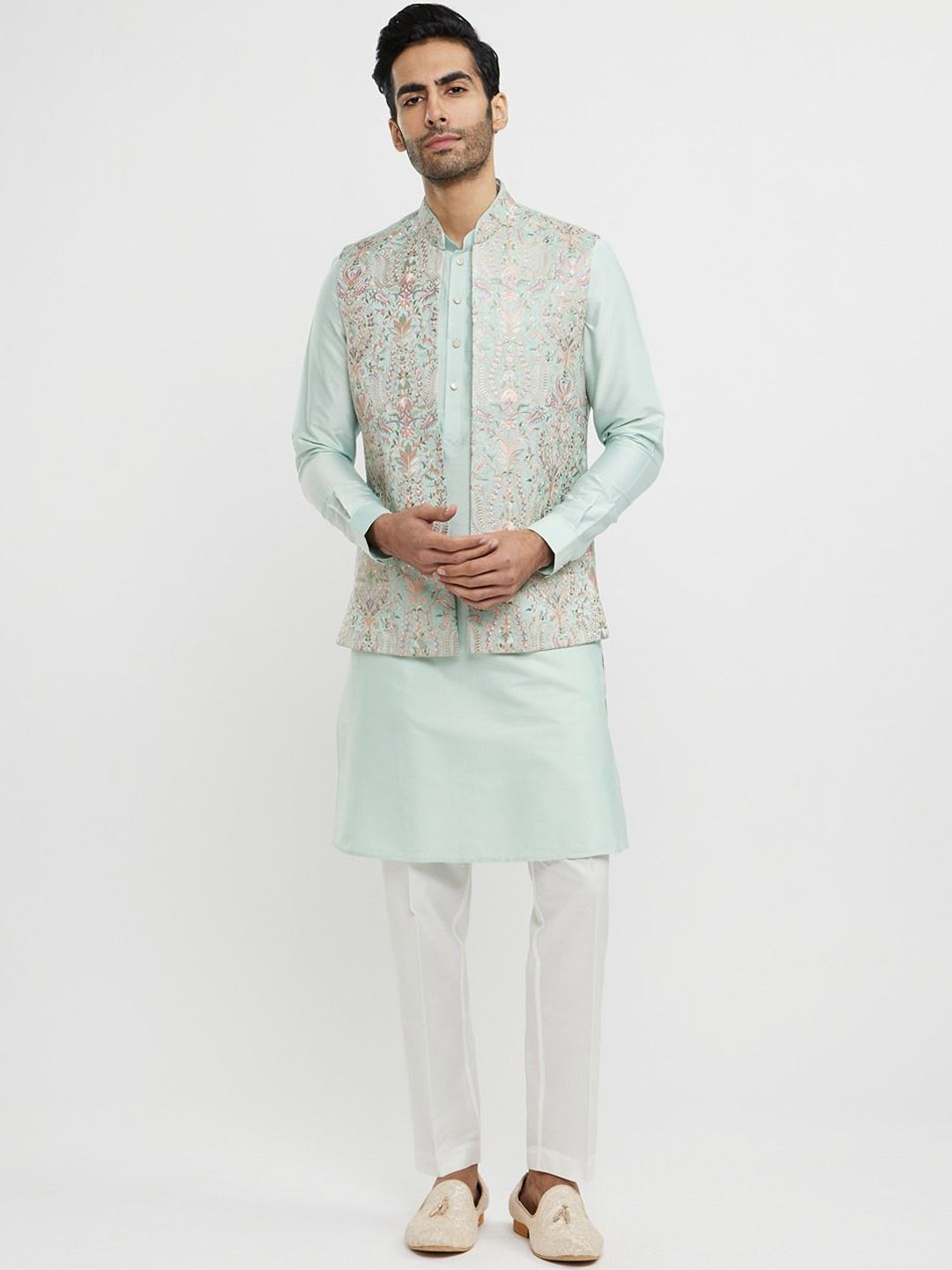 

Twamev Mandarin Collar Long Sleeves Regular Straight Kurta With Trouser With Nehru Jacket, Green