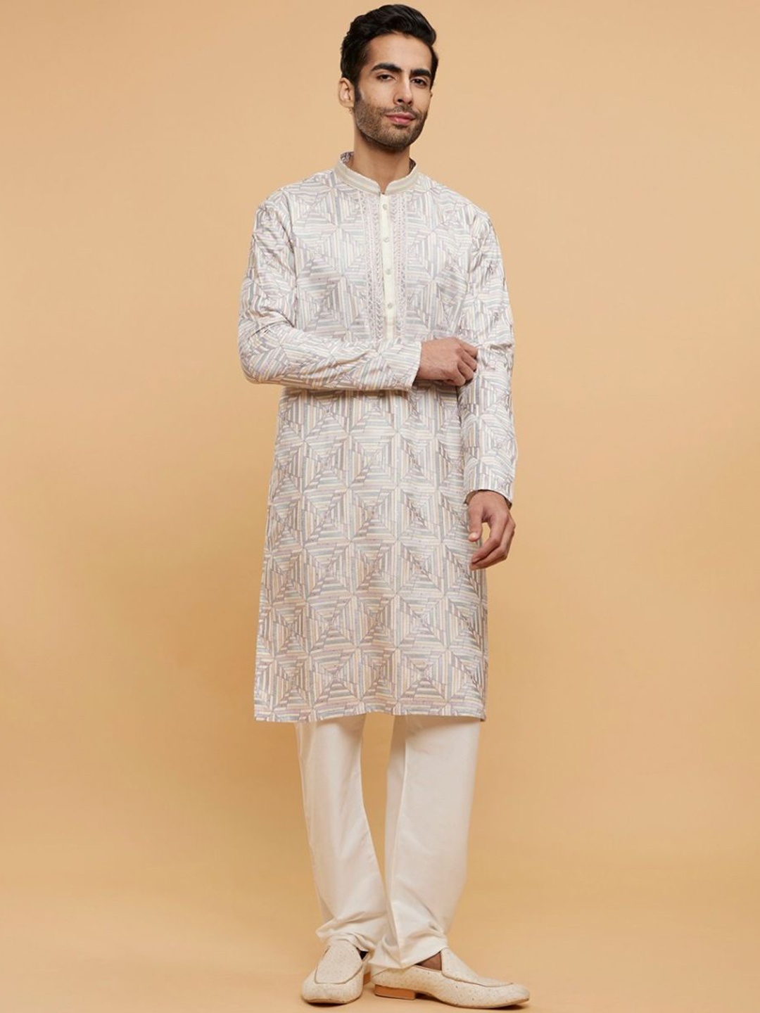 

Twamev Men Embroidered Regular Thread Work Kurta with Churidar, Cream