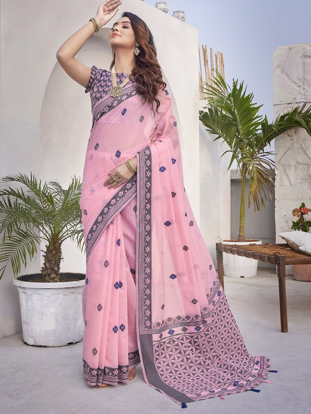 

LeeliPeeri Designer Ethnic Motifs Silk Cotton Handloom Saree, Pink
