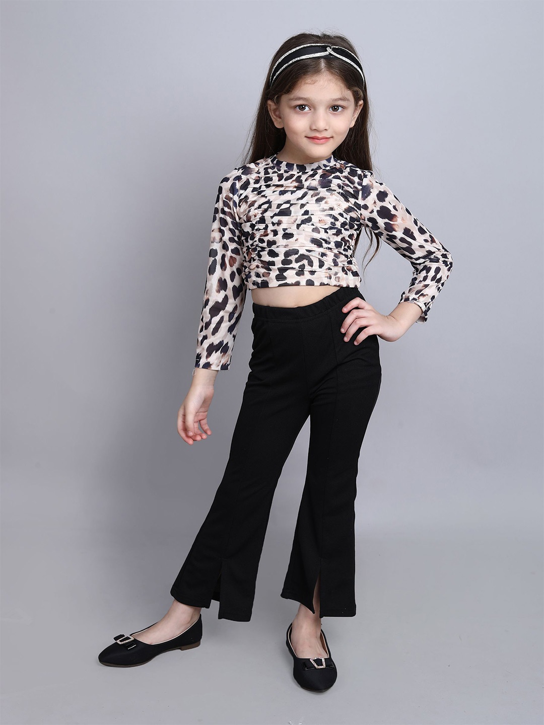 

taffykids Girls Printed Top with Trousers, Brown