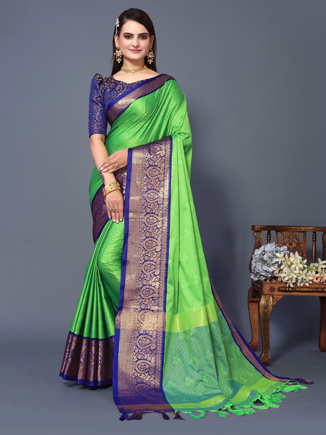

LeeliPeeri Designer Ethnic Motifs Zari Silk Blend Designer Saree, Green