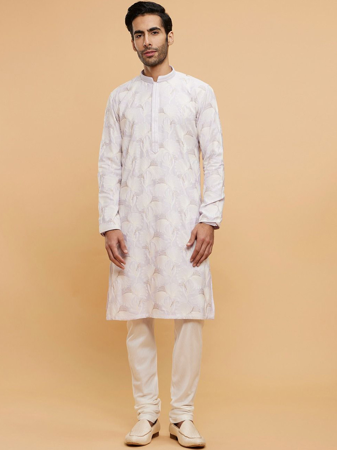 

Twamev Men Embroidered Regular Thread Work Kurta with Churidar, White