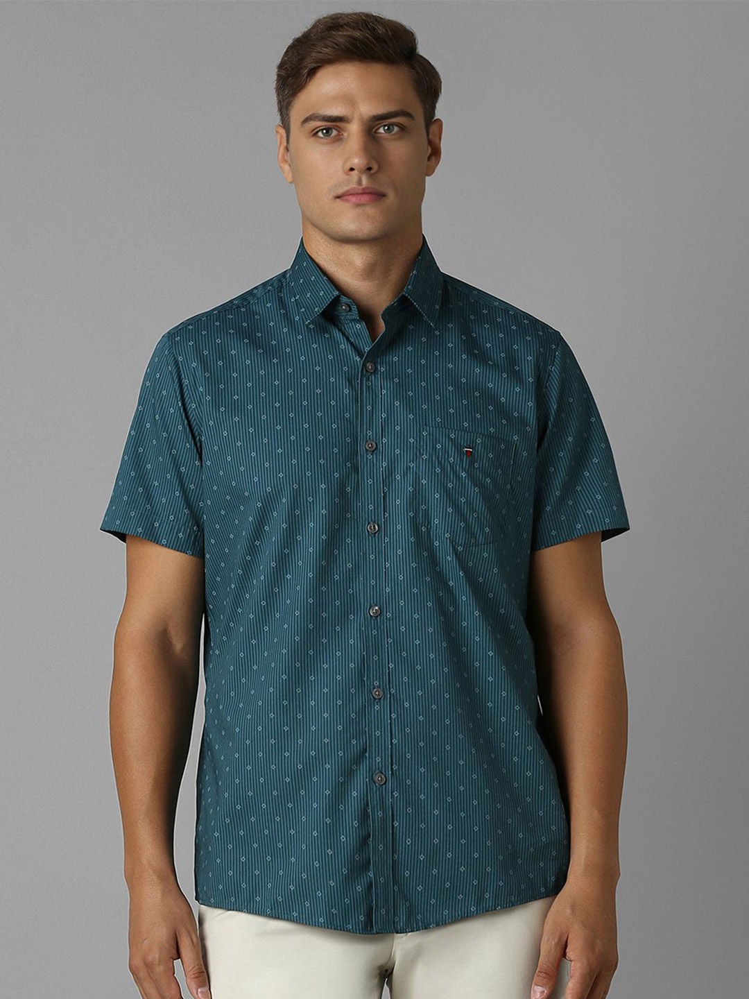 

Louis Philippe Sport Men Slim Fit Opaque Printed Casual Shirt, Blue
