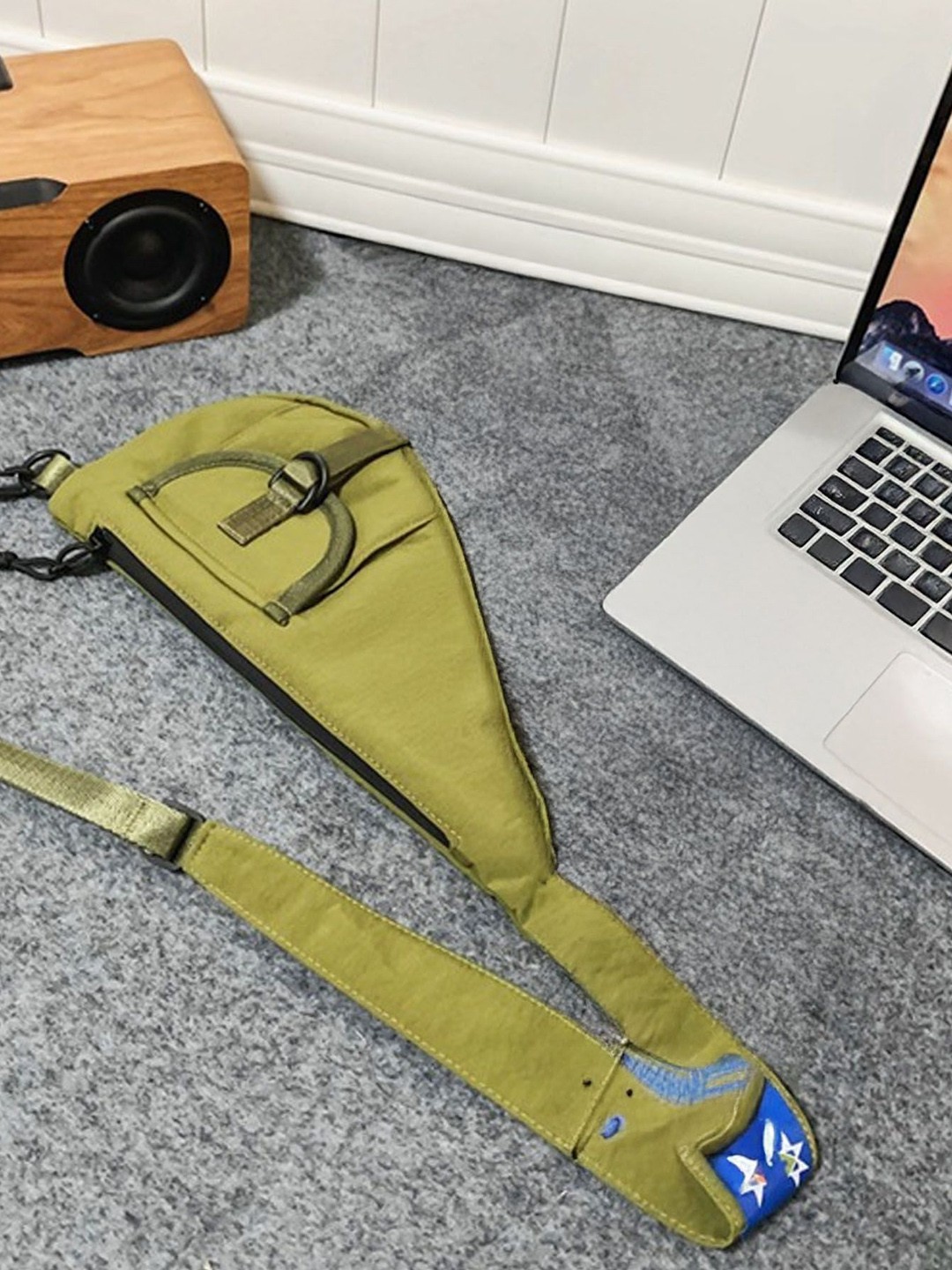 

StyleCast Green Solid Stylish Crossbody Bag