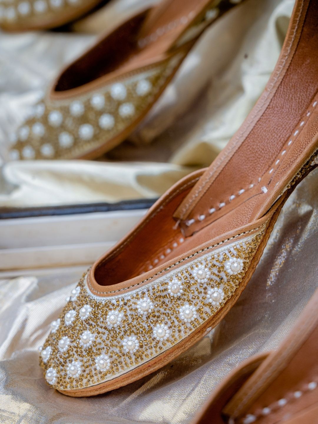 

Anouk Women Ethnic Mojaris with Embroidered Flats, White