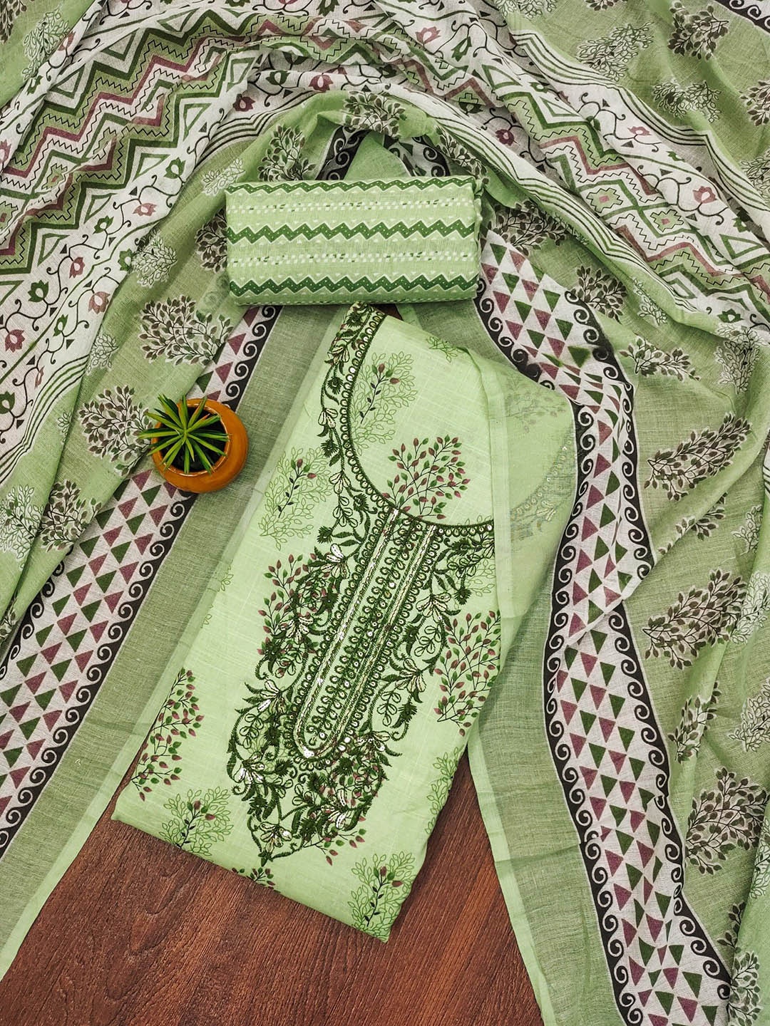 

LeeliPeeri Designer Printed Unstitched Dress Material, Green