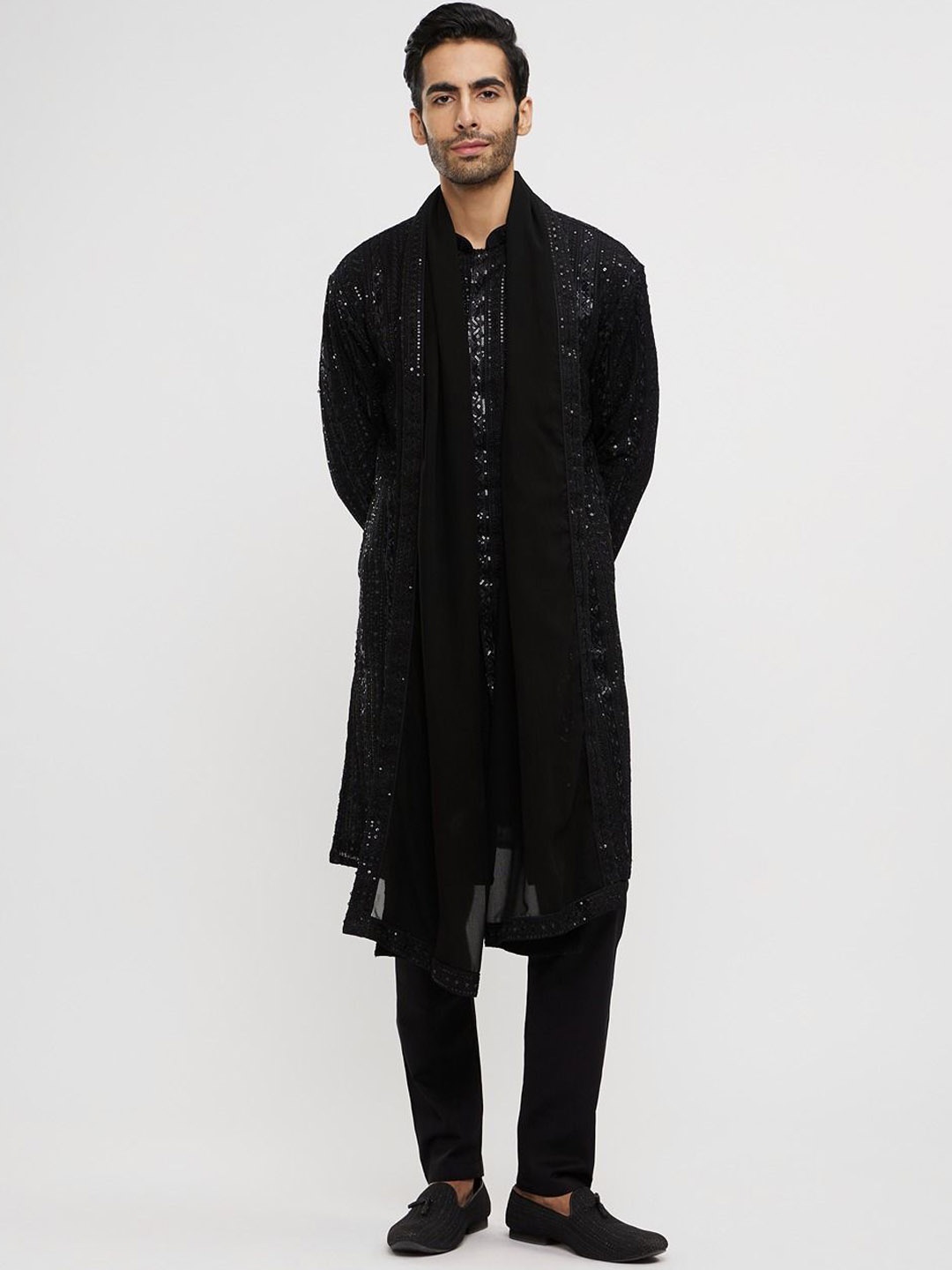 

Twamev Men Embroidered Regular Thread Work Kurta with Churidar & With Dupatta, Black