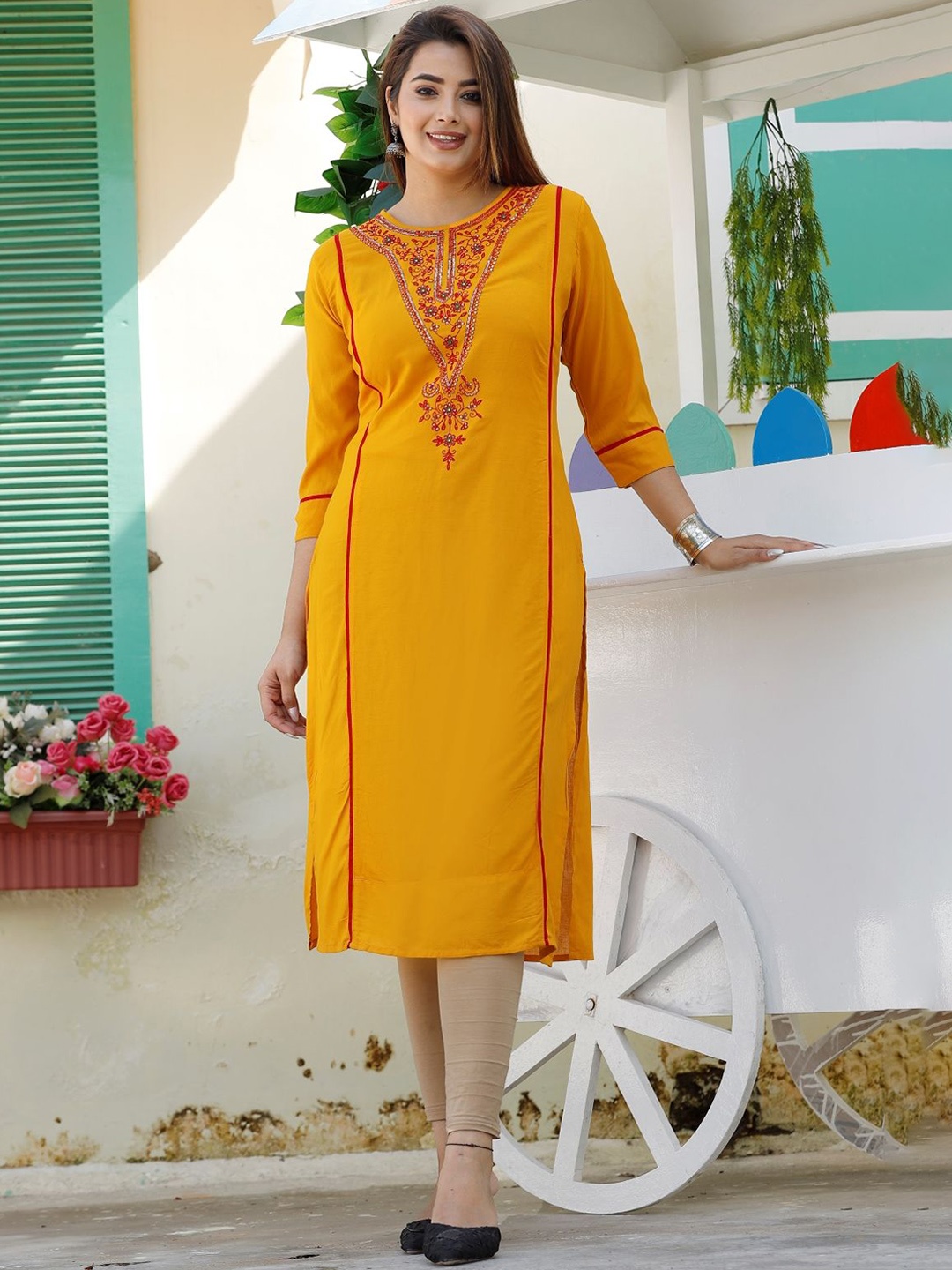 

Mehsoos Women Sequinned Kurta, Yellow