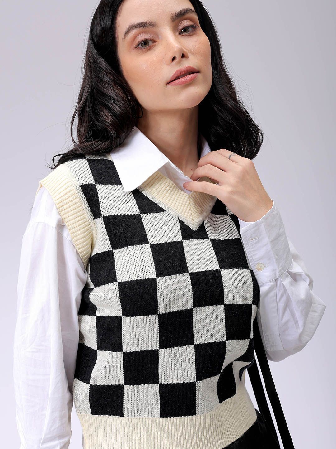 

Freehand by The Indian Garage Co Women Checked Sweater Vest, Off white