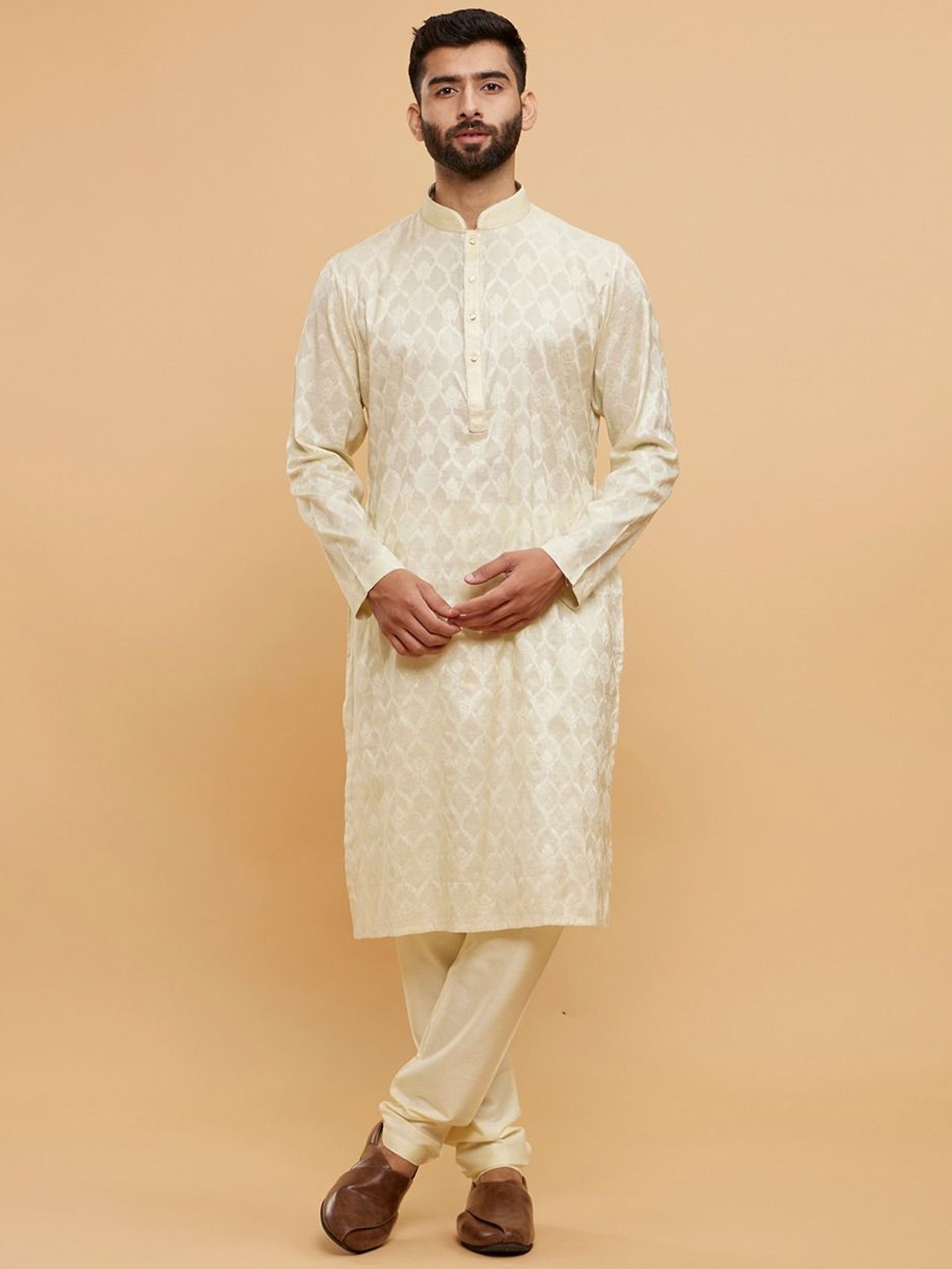 

Twamev Men Regular Kurta with Churidar, Yellow