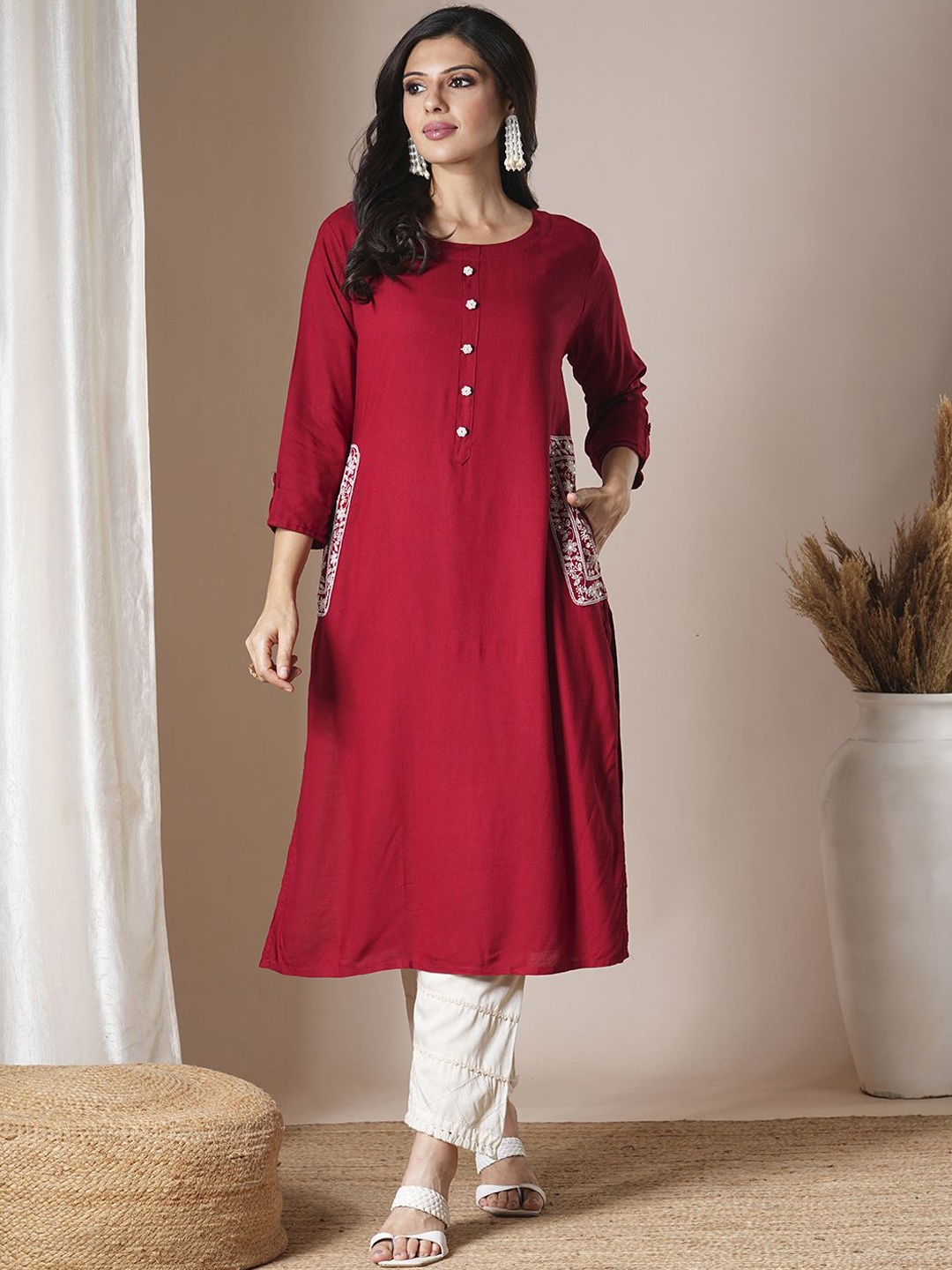 

FASHOR Women Ethnic Motifs Embroidered Sequinned Kurta, Red