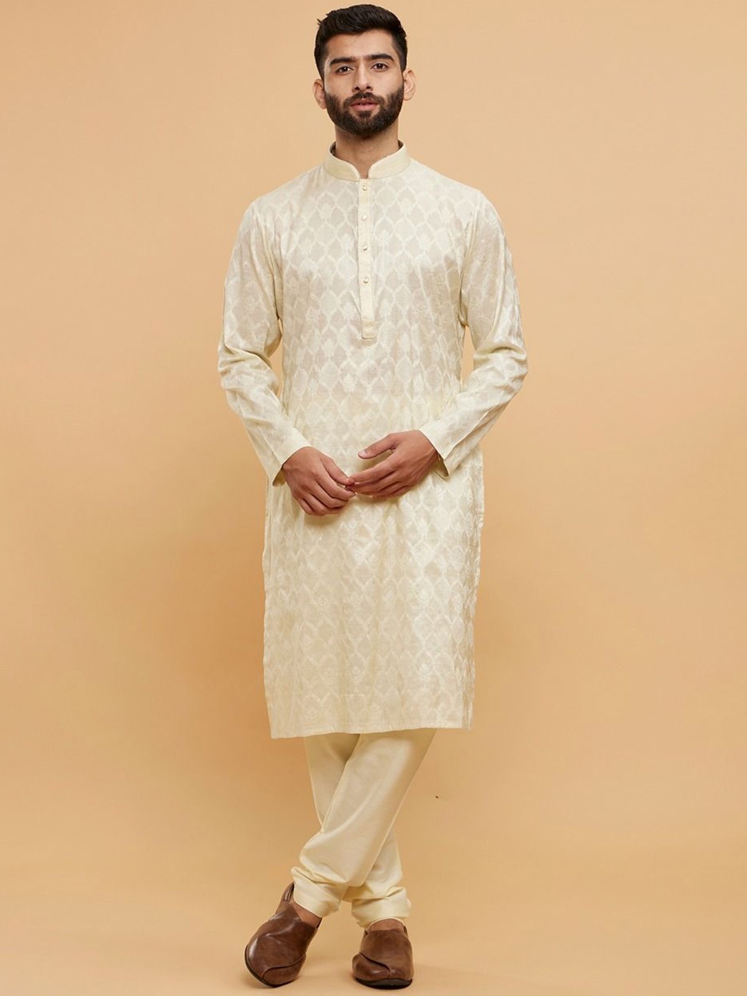 

Twamev Men Regular Kurta with Churidar, Cream