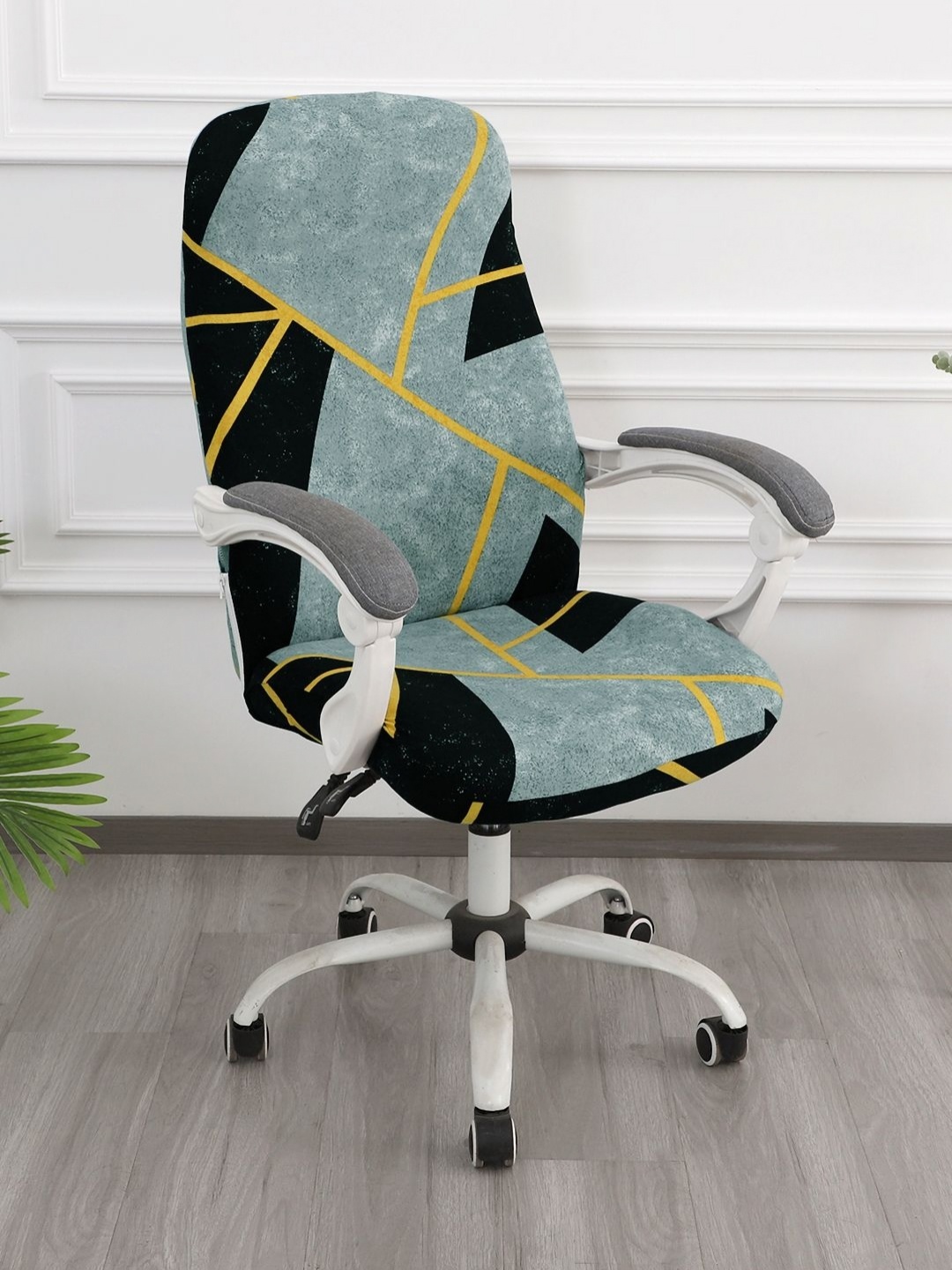 

HOKIPO Blue & Black Geometric Printed Stretchable Chair Cover