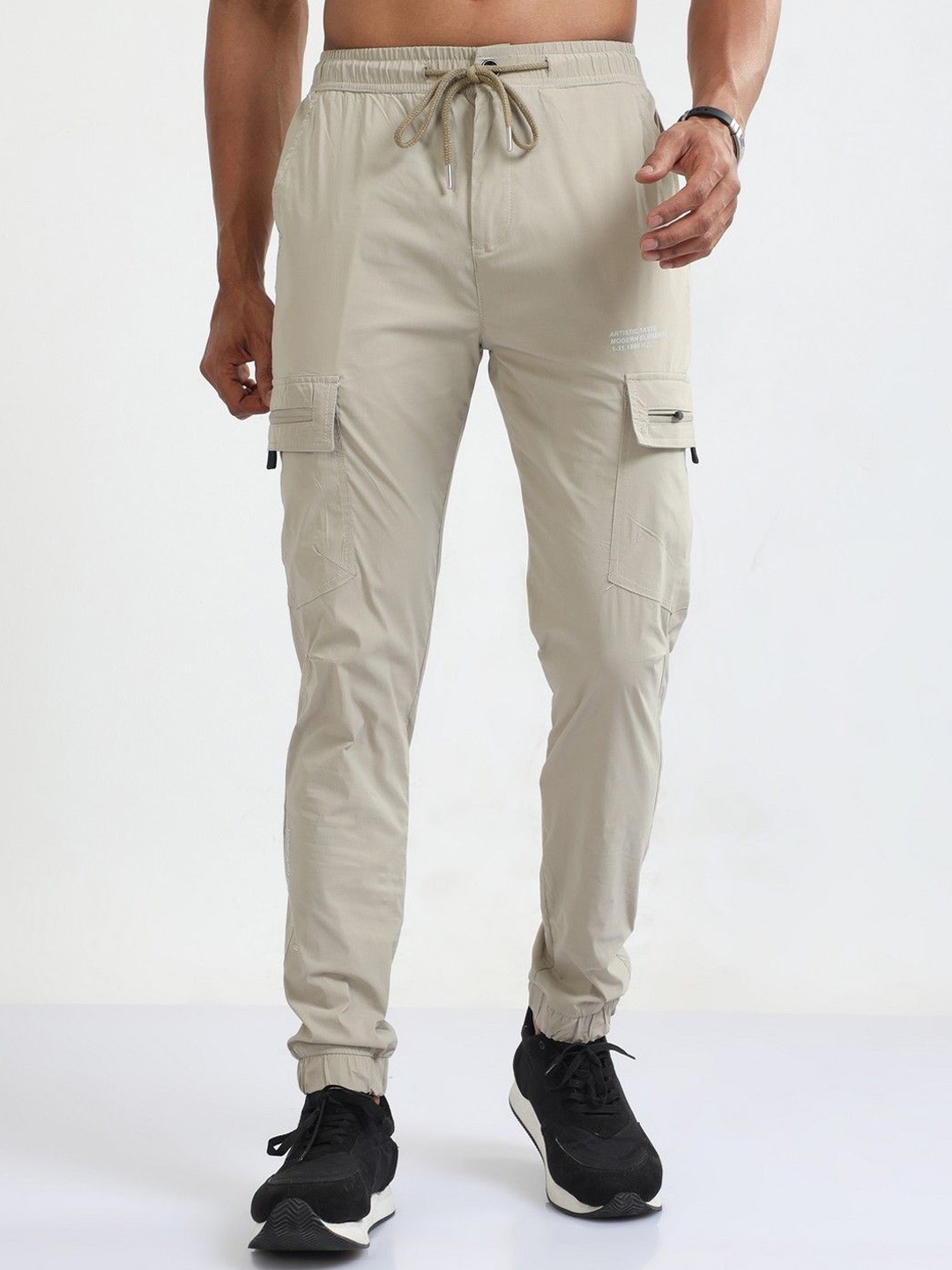 

NEVER NEUD Men Relaxed Low-Rise Joggers Trousers, Beige